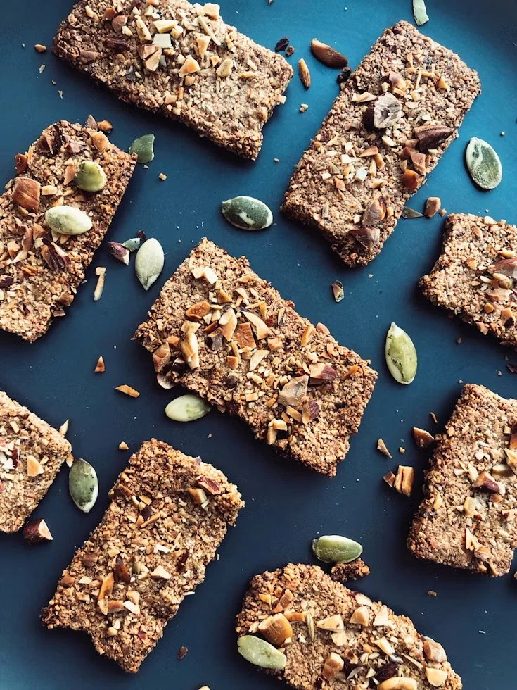 Fruit-free muesli bars