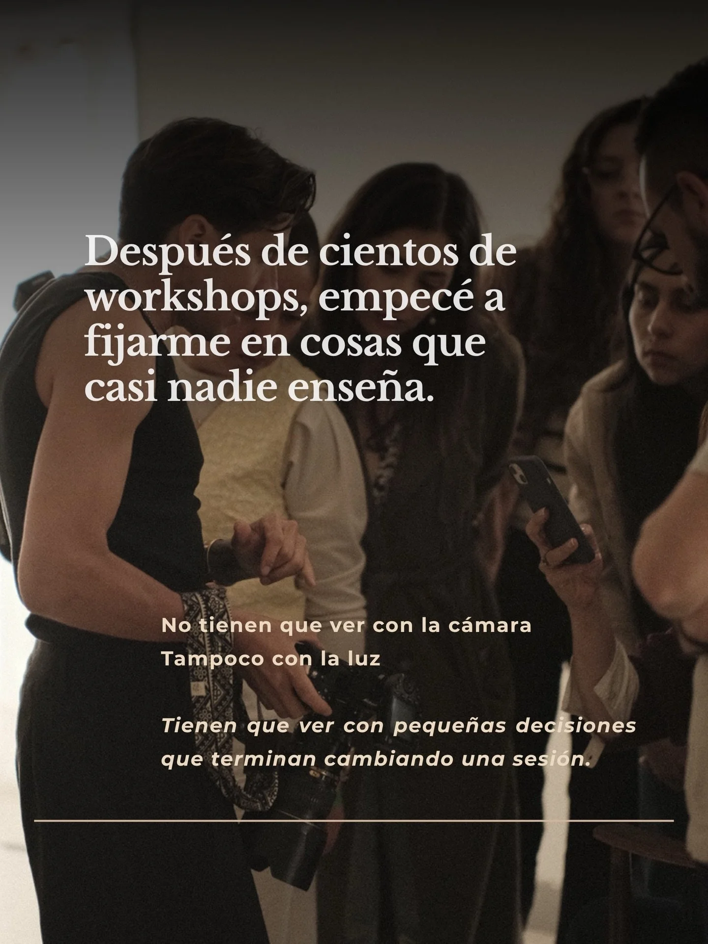 Tengo el privilegio de observar a muchos colegas trabajando, escucharlos, ver c&oacute;mo toman decisiones, c&oacute;mo dirigen, c&oacute;mo dudan, c&oacute;mo resuelven una escena y tambi&eacute;n c&oacute;mo se enfrentan a sus propias inseguridades