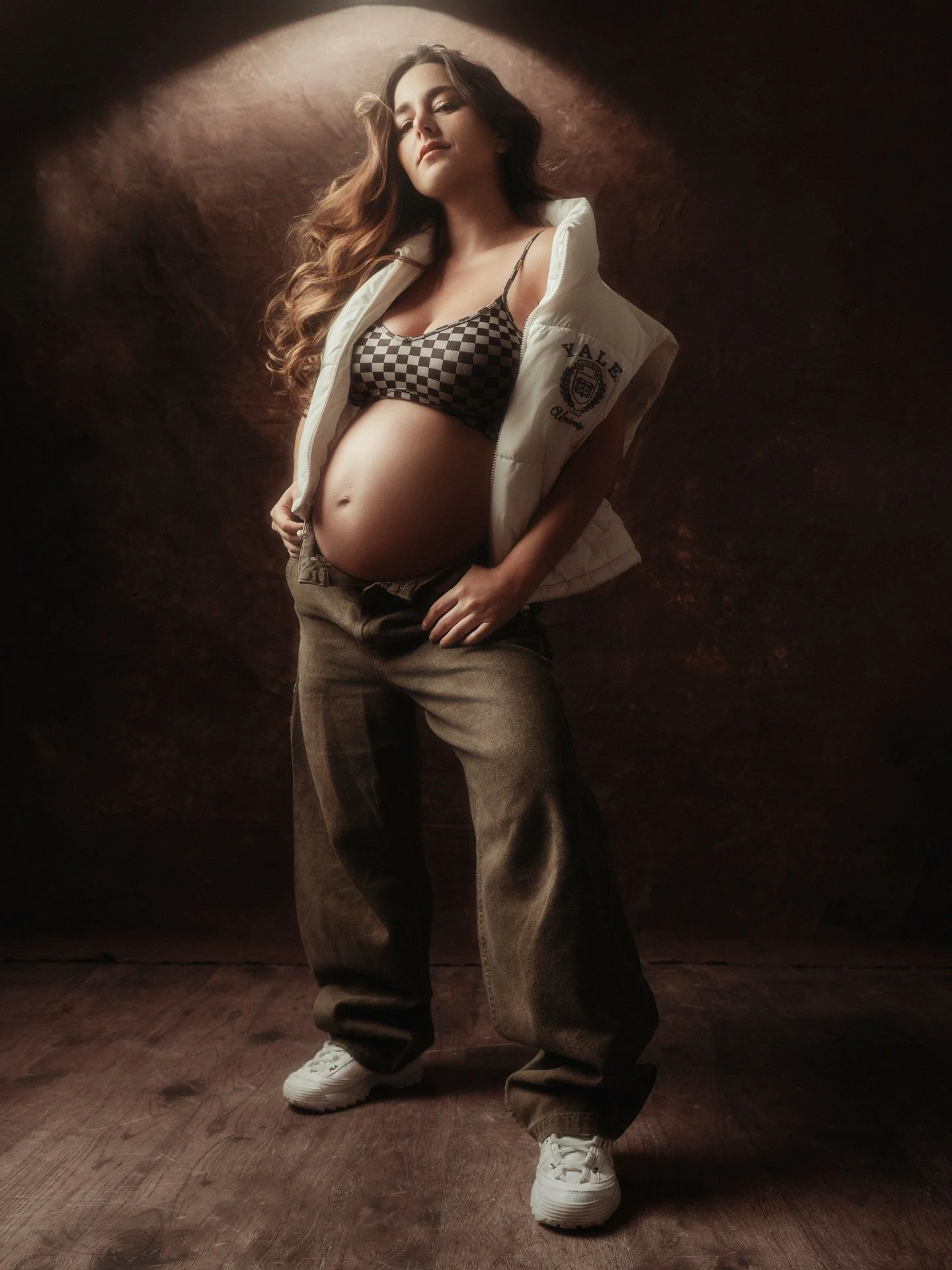 Styling editorial / Urbano / Denim 

Retratos de una maternidad moderna, contempor&aacute;nea, con actitud! 

Gracias @titubecher @titubecher.ph por tan buena onda y confianza 🙌