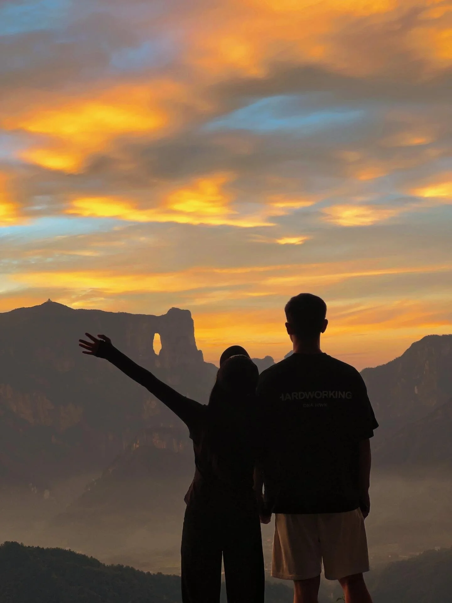 The Ultimate Tianmen Mountain Guide: A 20-Year Local Expert's Complete Playbook