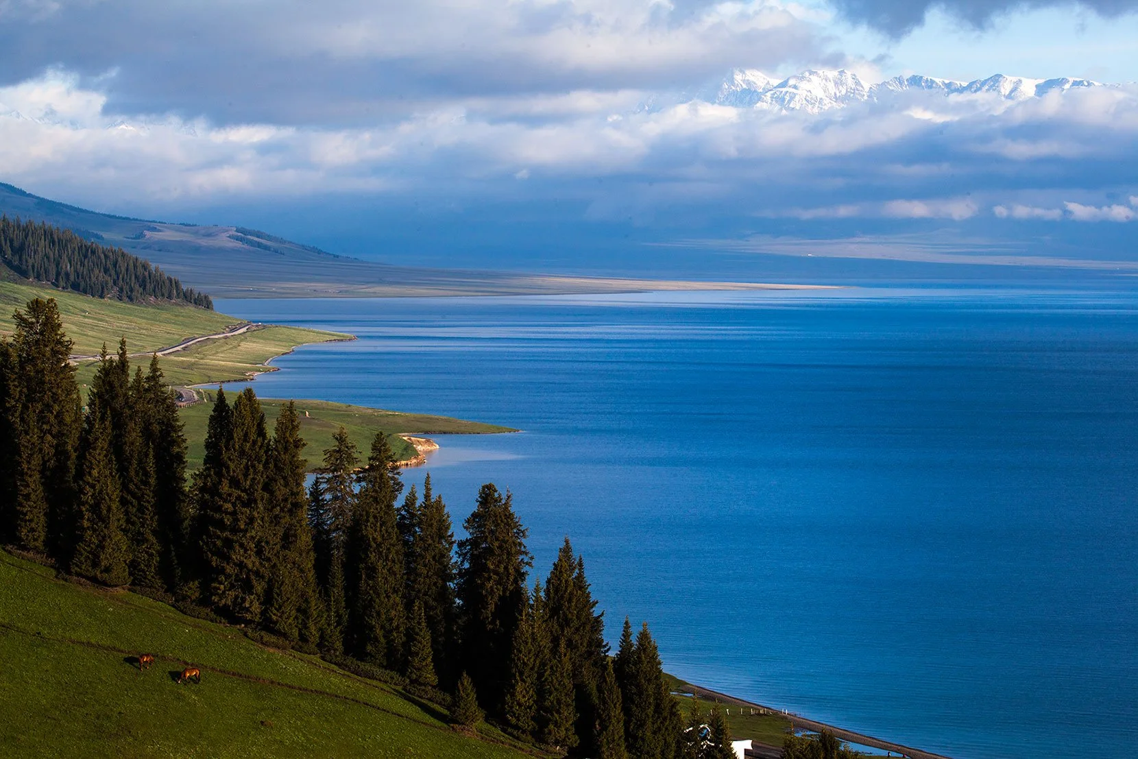 Sayram Lake Incident: What a Viral Beating Video Actually Tells Us About Travel Safety in China — Travel News | Zhangjiajie Travel China