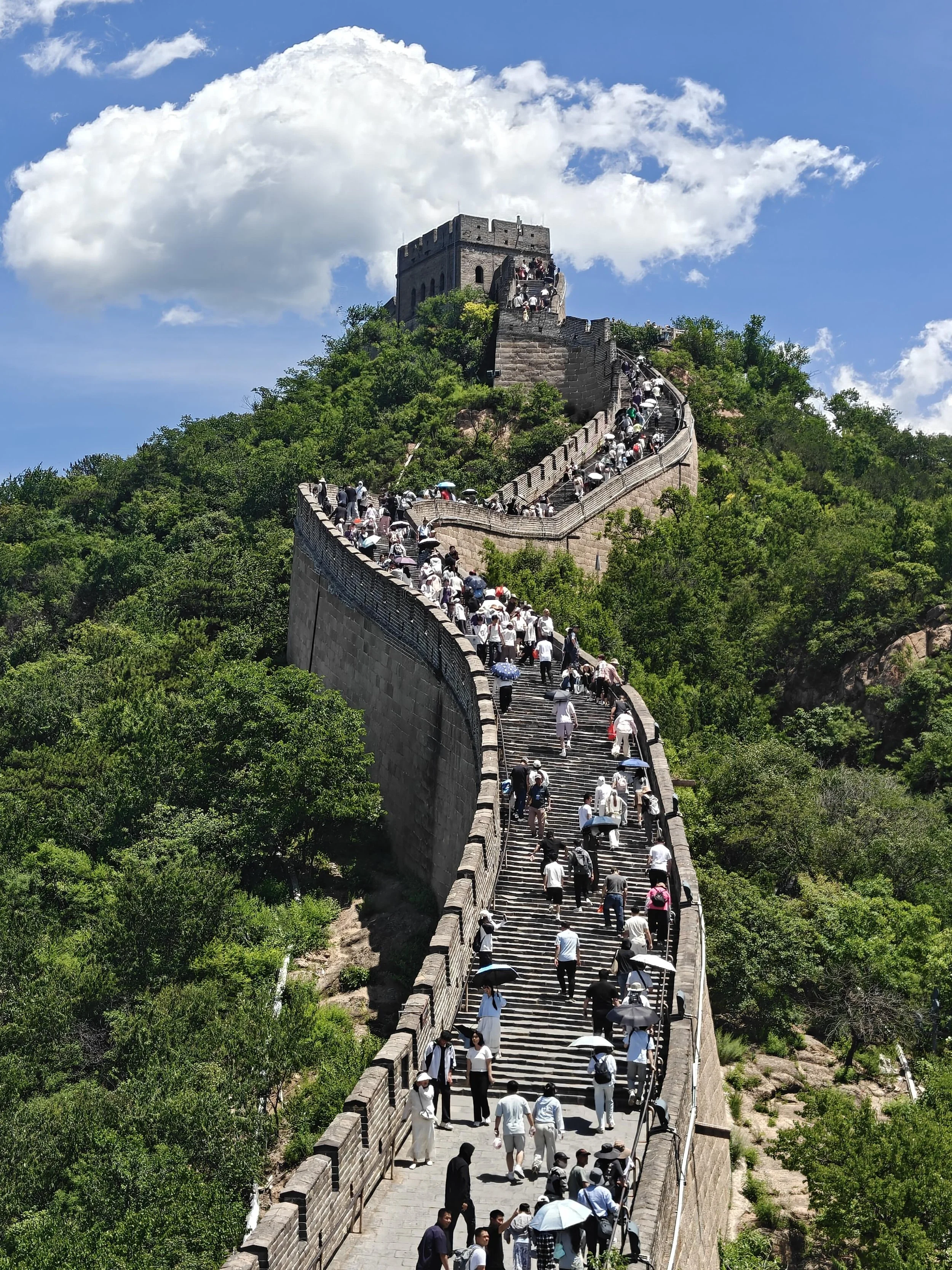 Haohanpo "Hero Slope" at Badaling Great Wall — the steepest climb, packed with visitors
