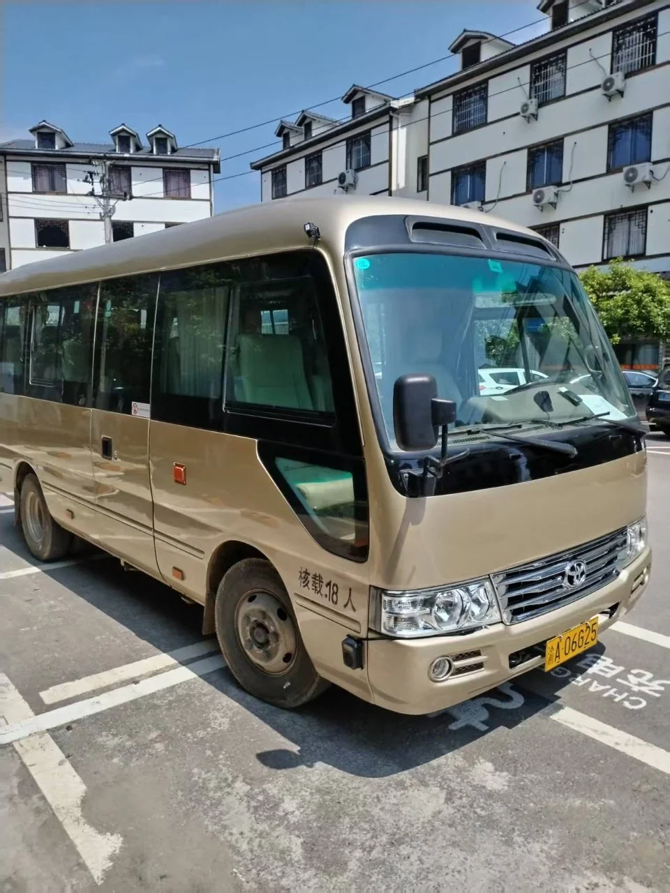 Chongqing Day Tour (19-Seat Private Car Charter).jpg
