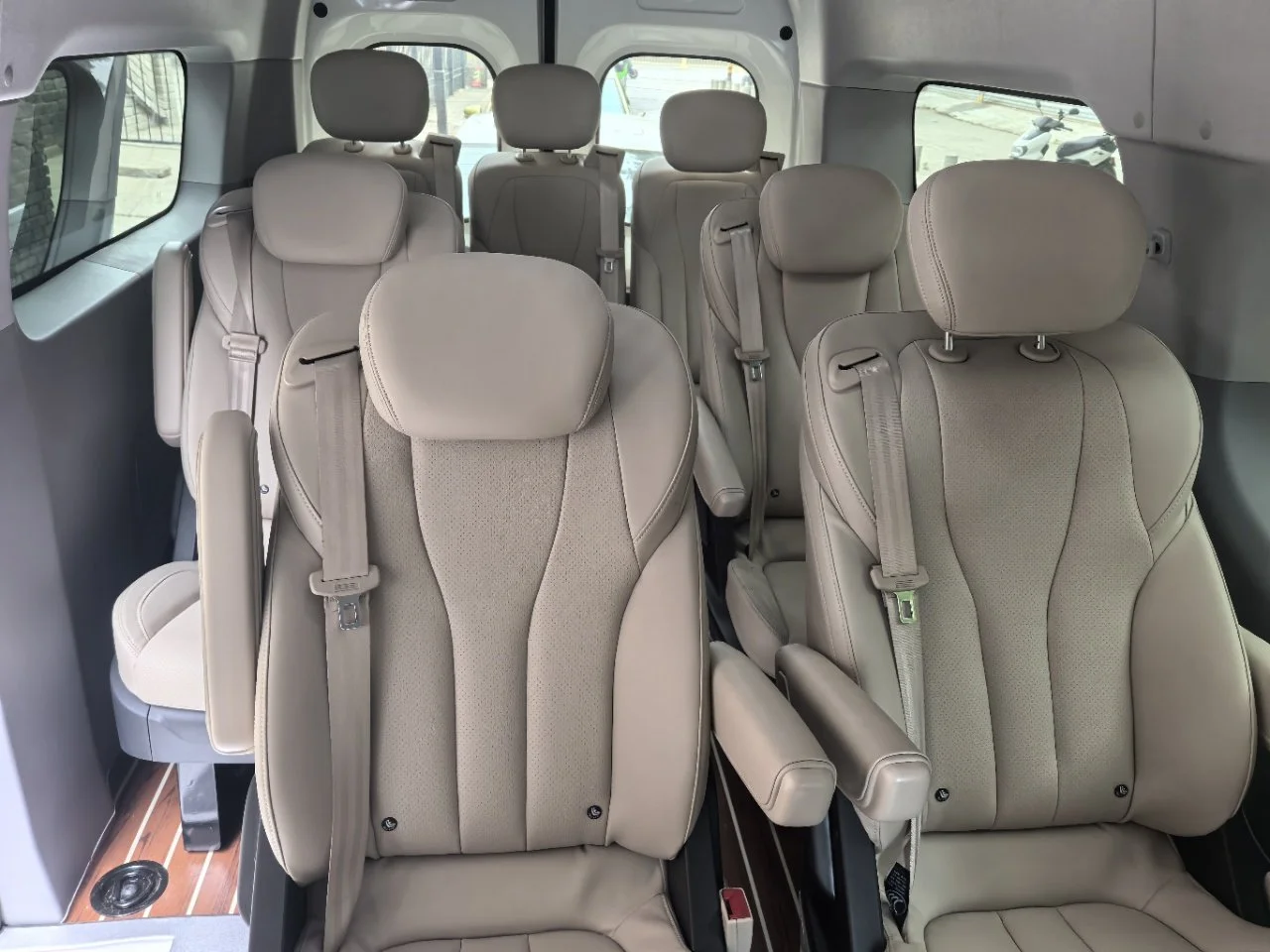 Xi'an Airport One-Way Transfer Service by 14-Seat Vehicle.jpg