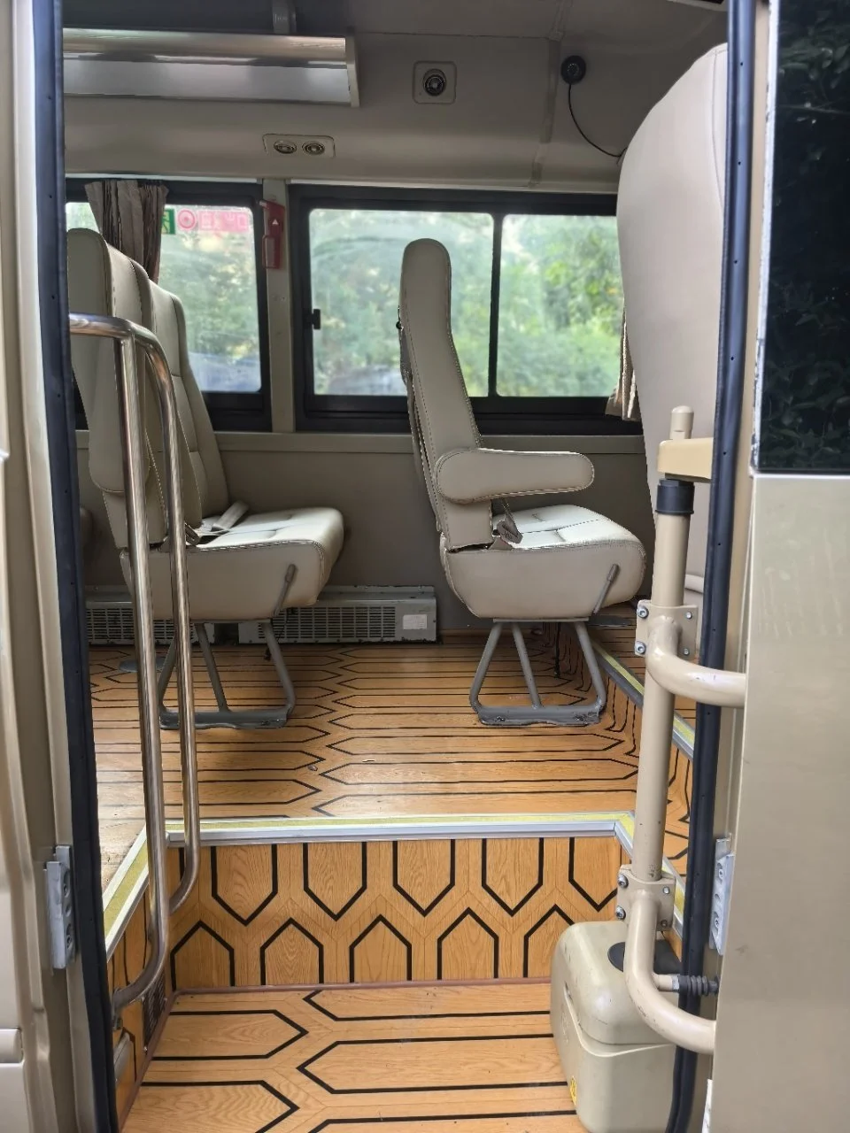 Chongqing Private Car Charter Service.jpg