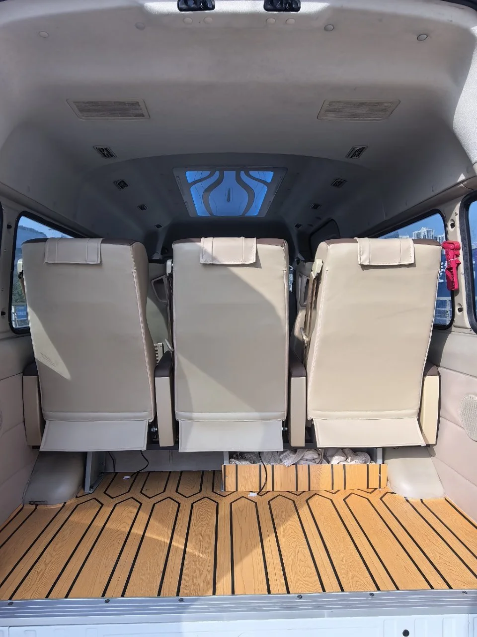 Chongqing Private Car Charter Service.jpg