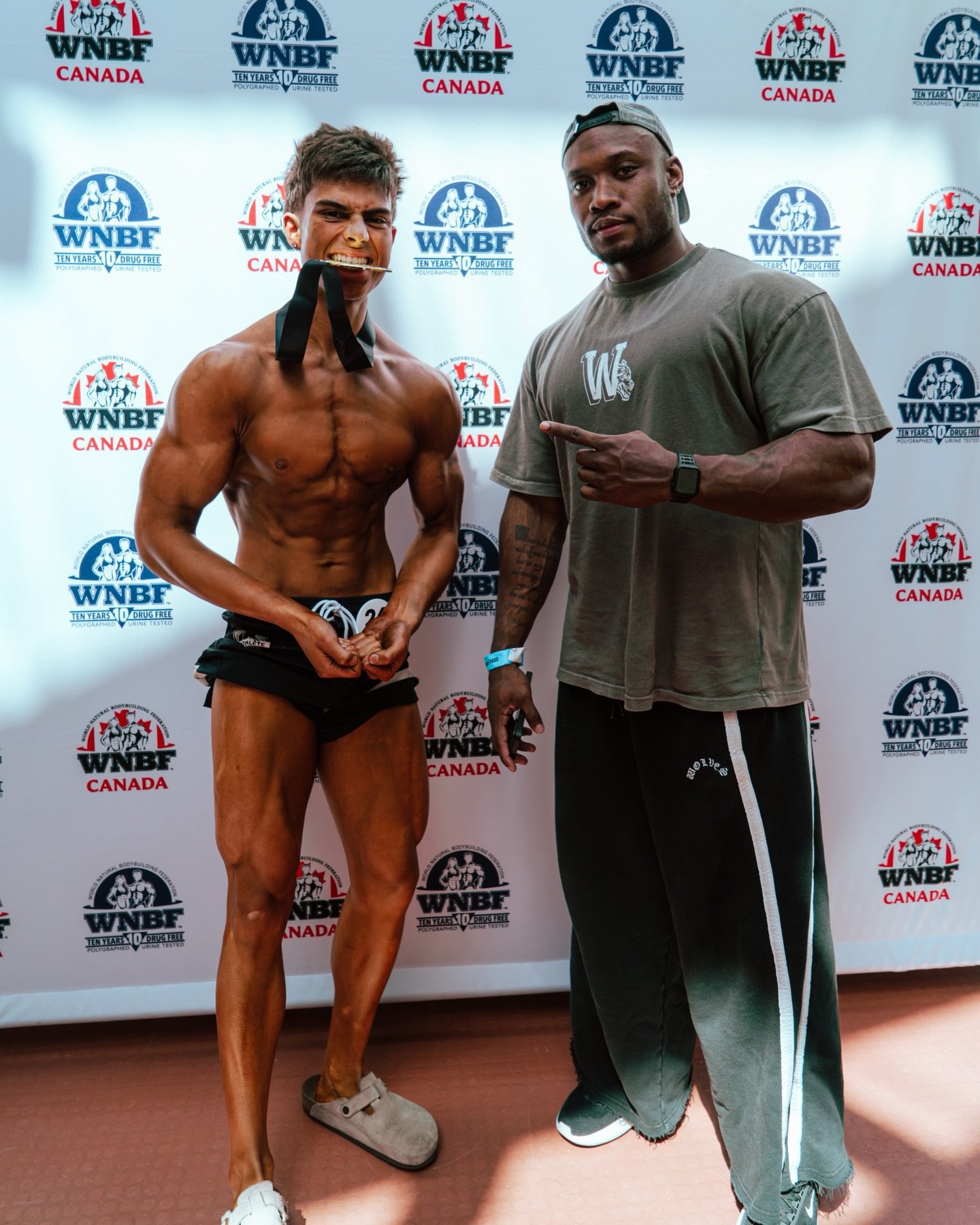 @elevatevisuals.ca 🤝 @naren.alexandrr 
.
17 Years Old 🥇🥈
.
@wnbfvancouver @wnbfcanada @sugashane_ifbbpro @natty_news_daily @gavinhoogy #teenbodybuilding