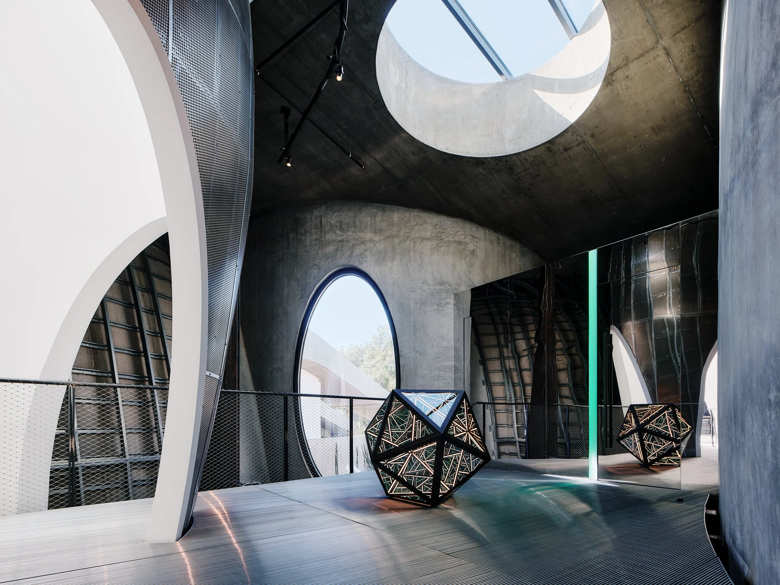 Donaldson+Partners-Hill House-Montecito-Curves-Organic-Skylight-Art Space.jpg