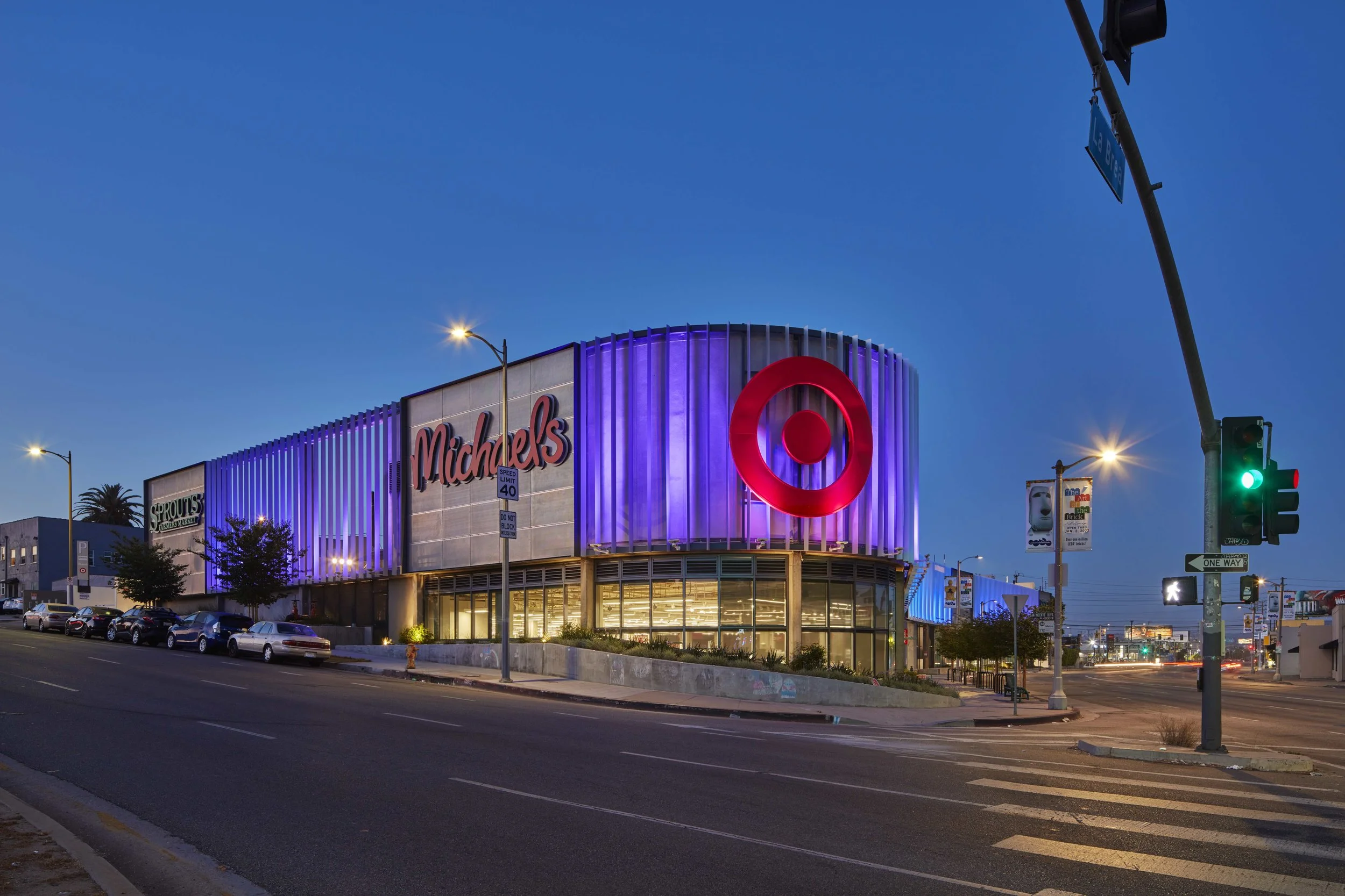 1302-la-brea-los-angeles-illuminated-corner.jpg