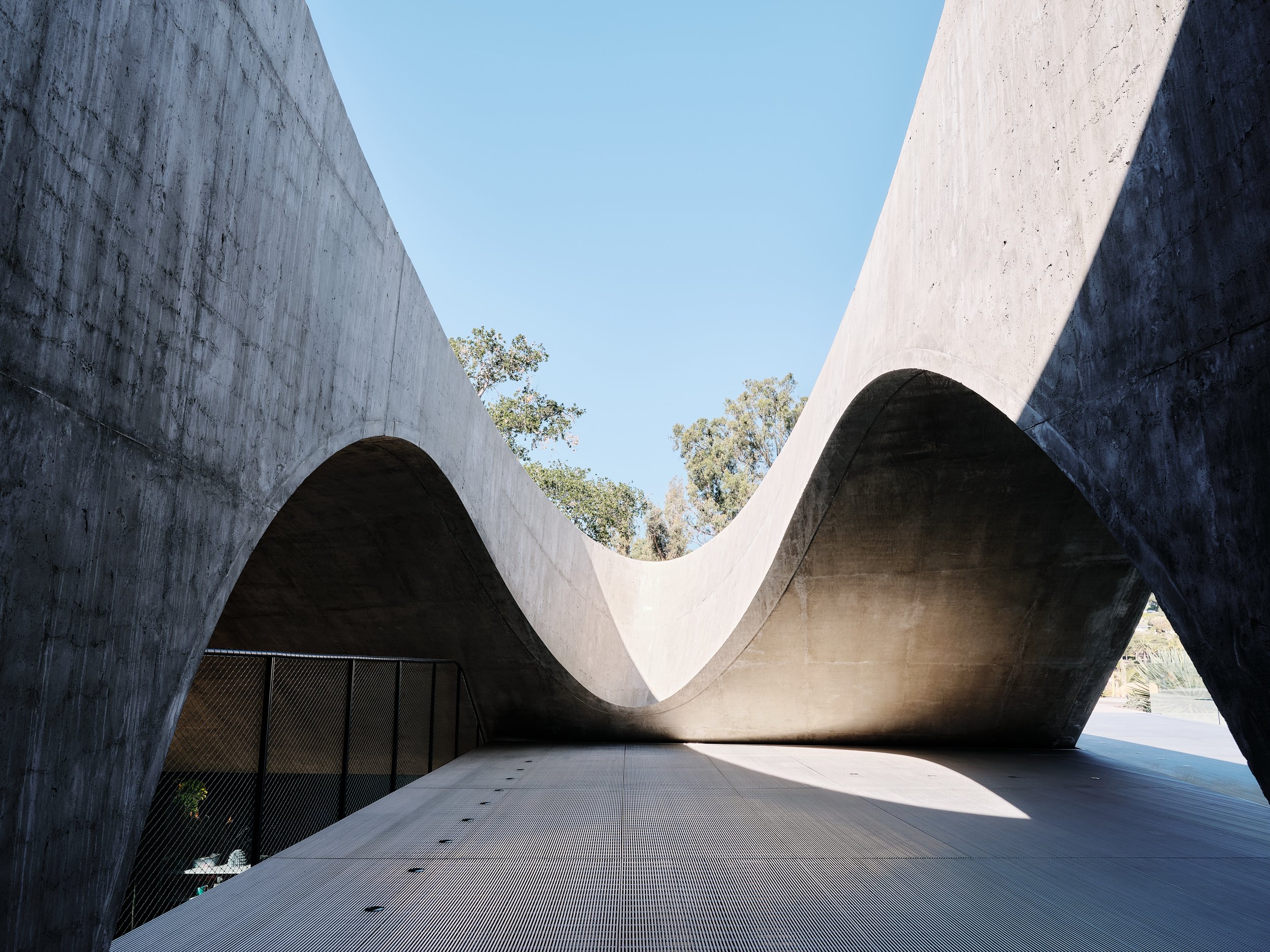 Donaldson+Partners-Hill House-Montecito-Concrete-Curve-Skylight.jpg