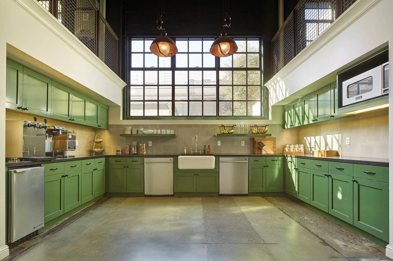 smuggler-hollywood-creative-office-kitchen.jpg