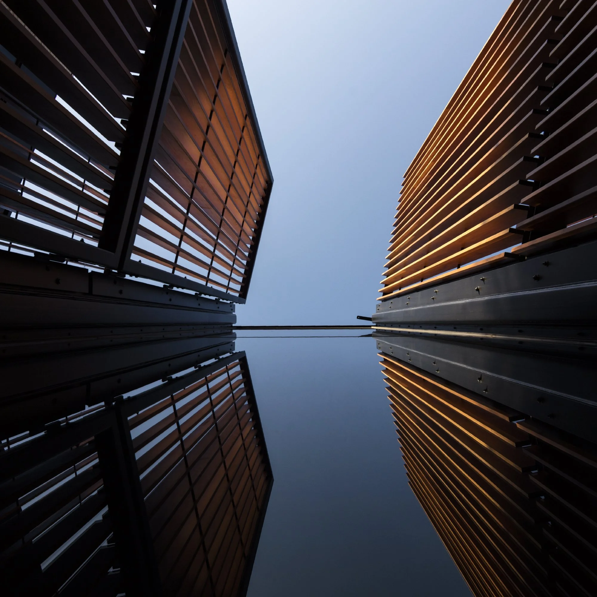 donaldson-partners-tramonto-residence-pacific-palisades-operable-wood-screen-detail.jpg