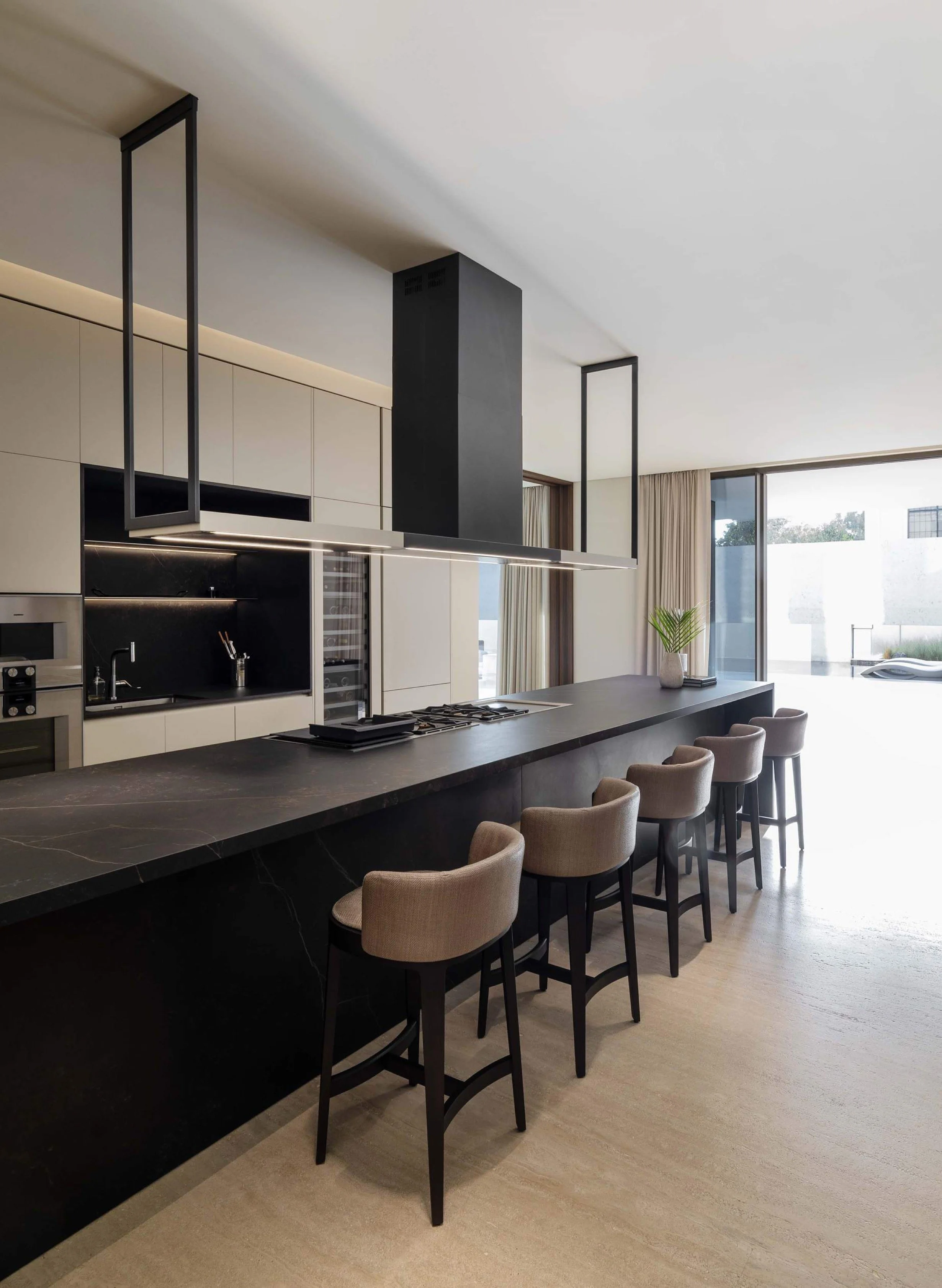 donaldson-partners-dune-house-dubai-kitchen-island-detail.jpg