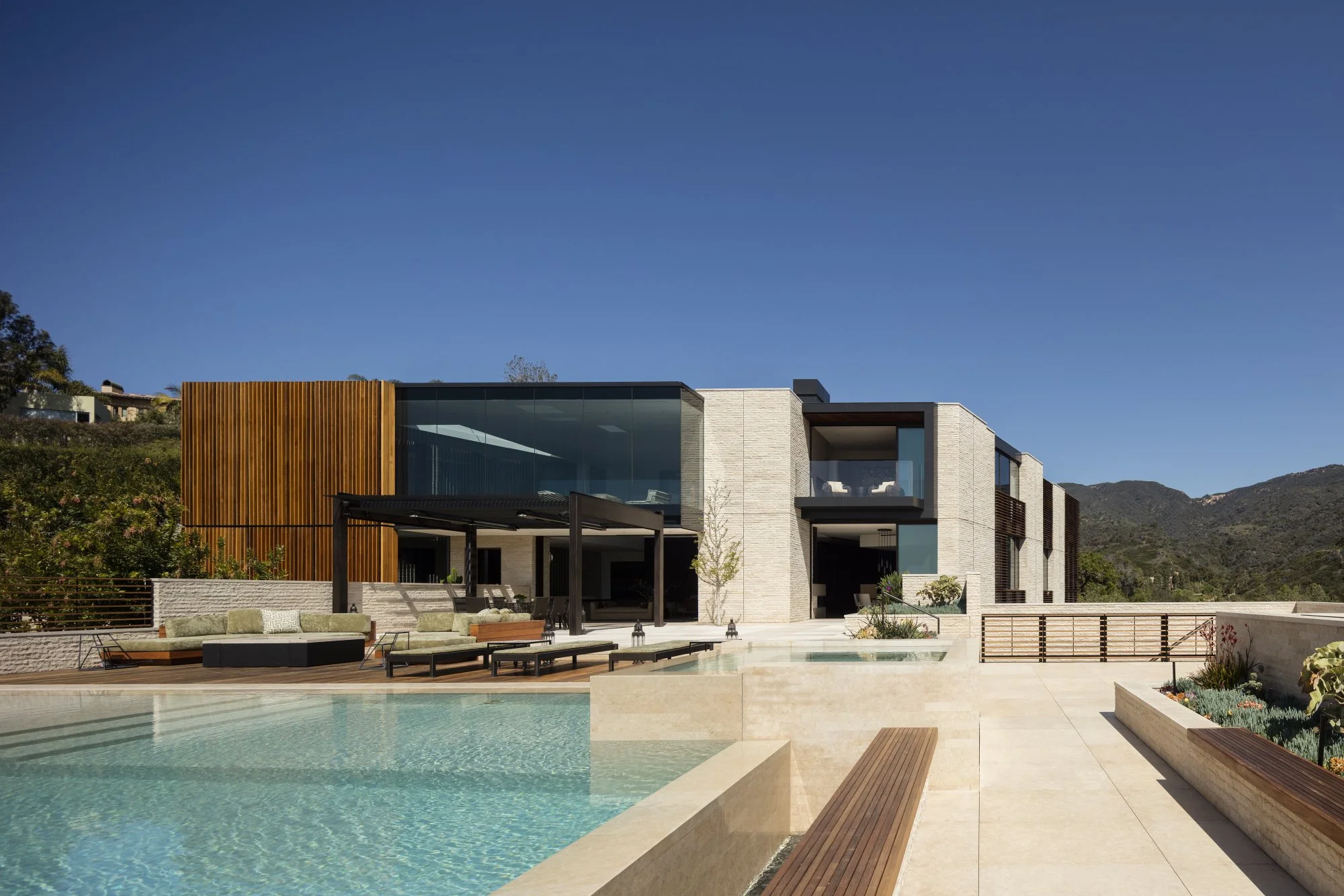 donaldson-partners-tramonto-residence-pacific-palisades-pool-terrace-exterior.jpg