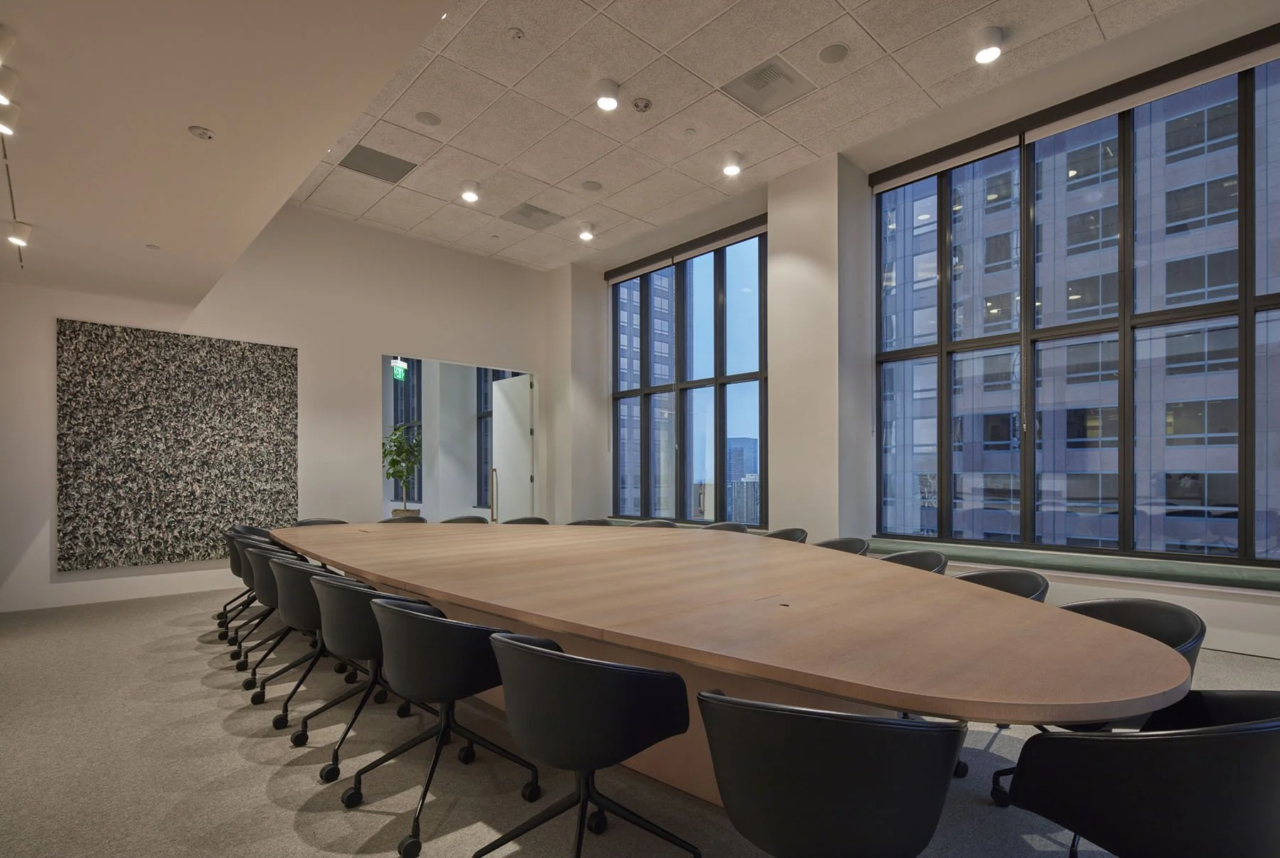 broad-foundation-los-angeles-main-conference-room.jpg