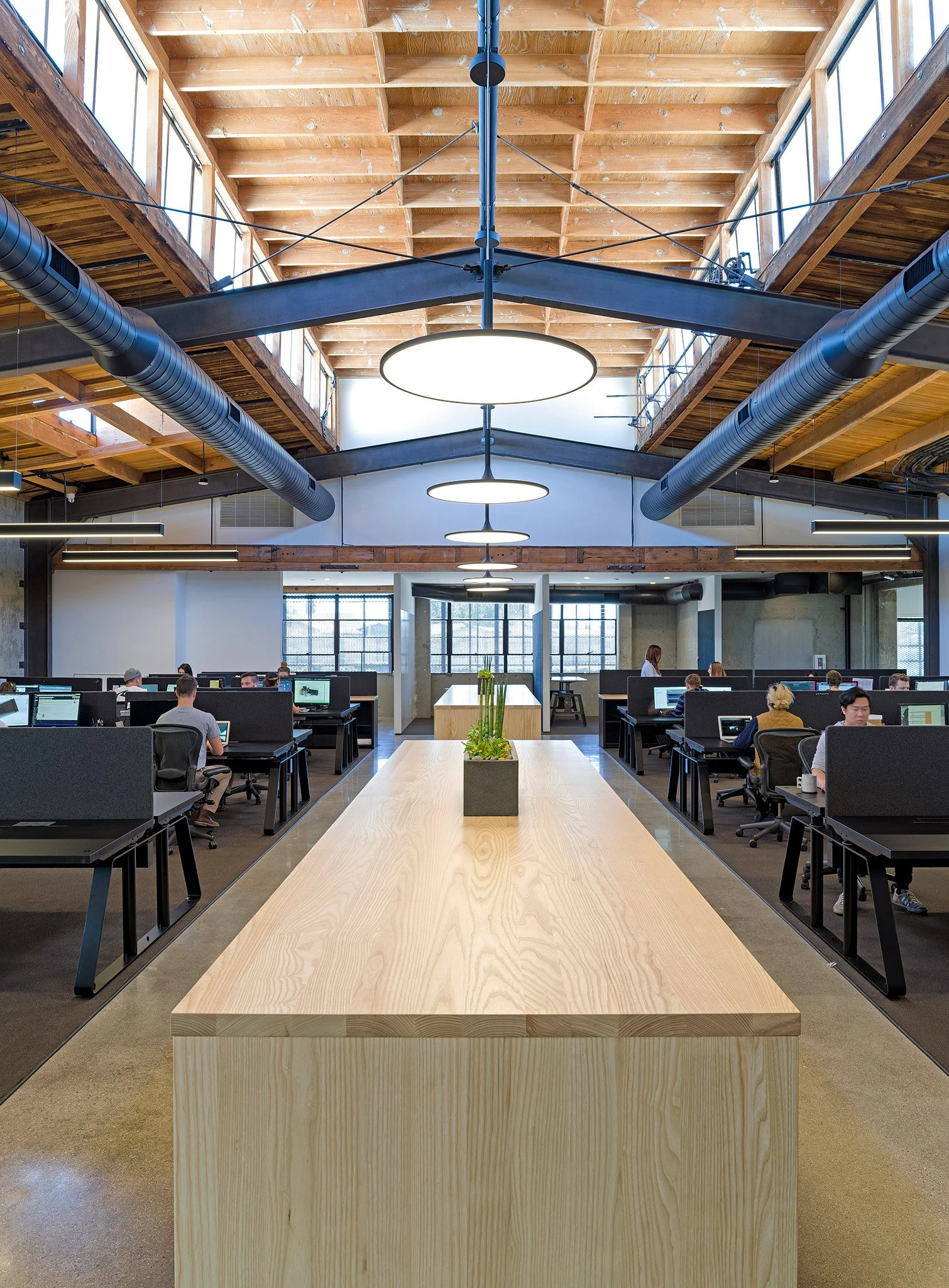 mash-studios-los-angeles-open-workplace-clerestory.jpg