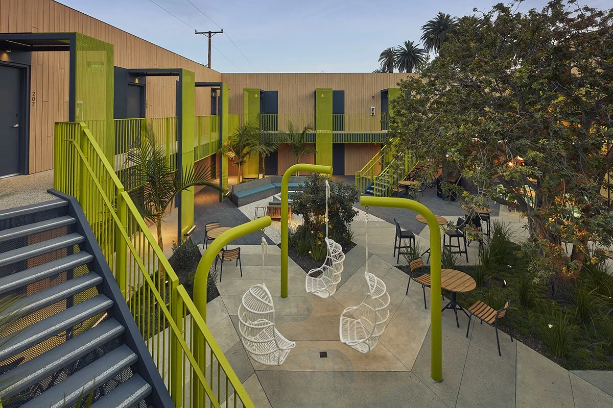 mayumi-hotel-culver-city-courtyard-circulation.jpg