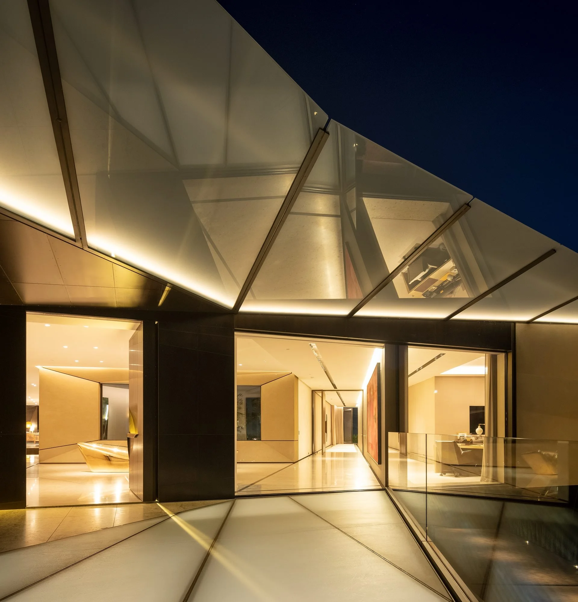 Donaldson+Partners-Facet House-Beverly Hills-Front Door-Glass Light.jpg