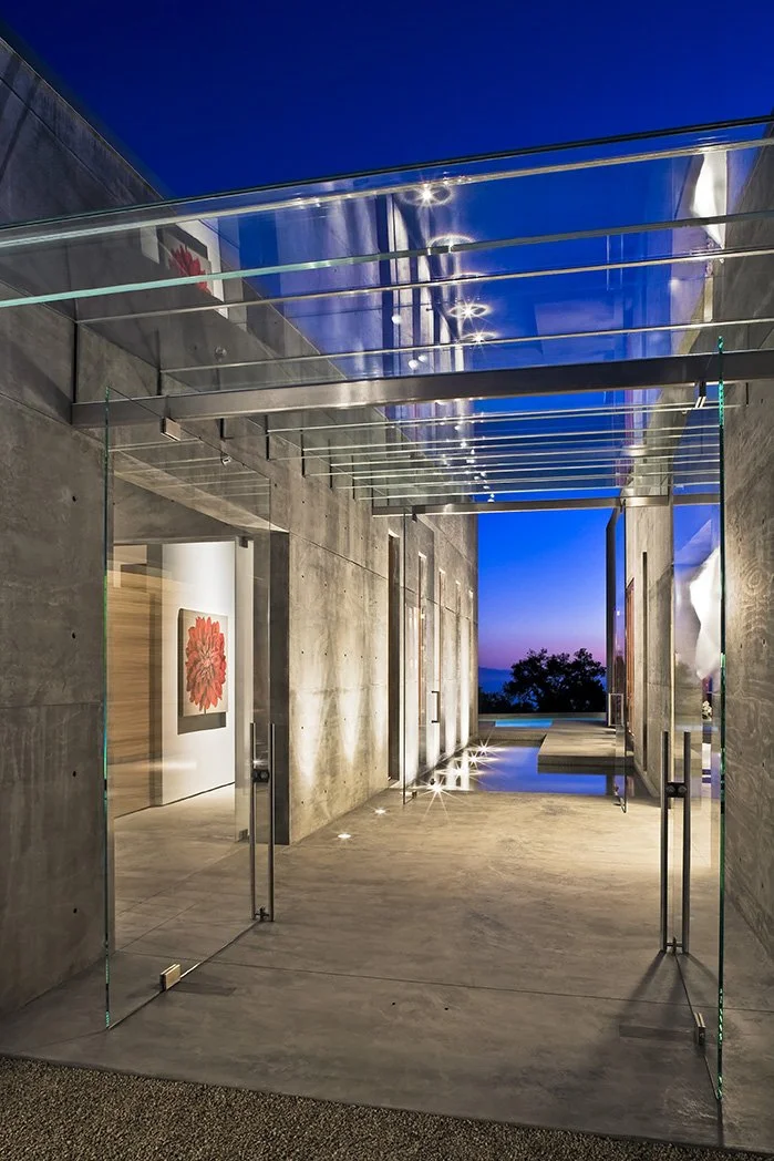  toro-canyon-house-montecito-california-glass-canopy-entry.jpg