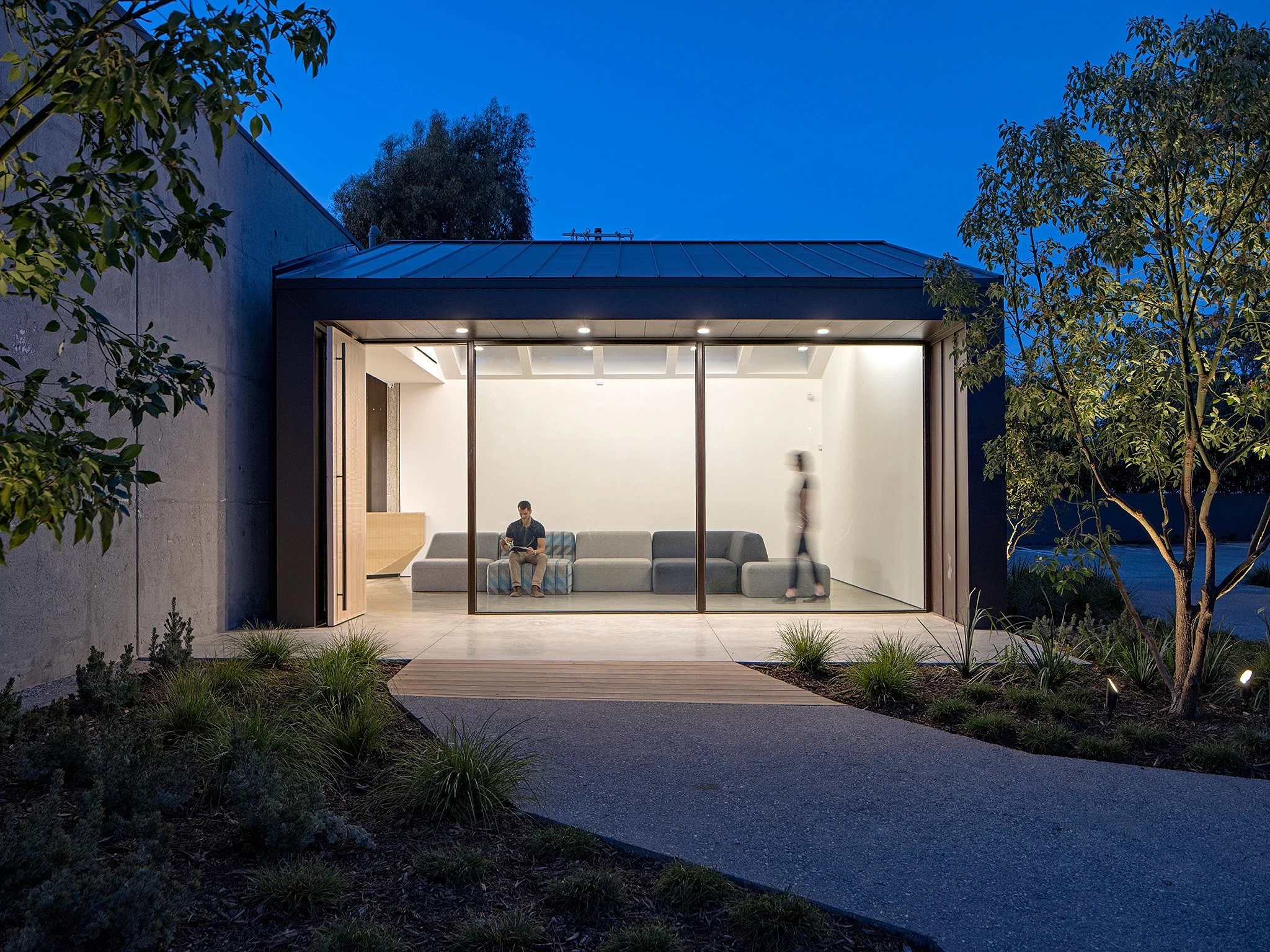 mash-studios-los-angeles-entry-pavilion-at-dusk.jpg
