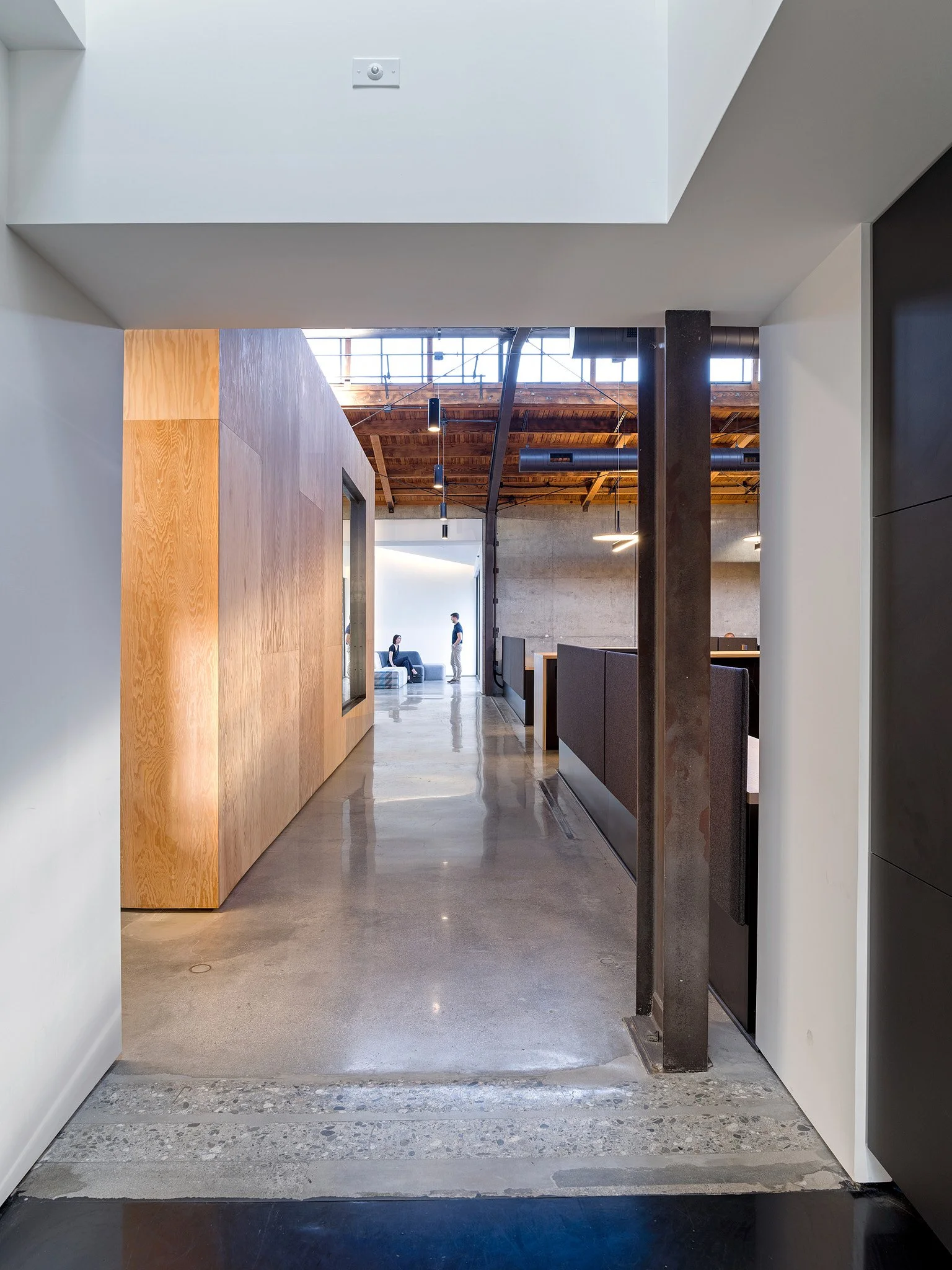 mash-studios-los-angeles-plywood-volume-circulation.jpg