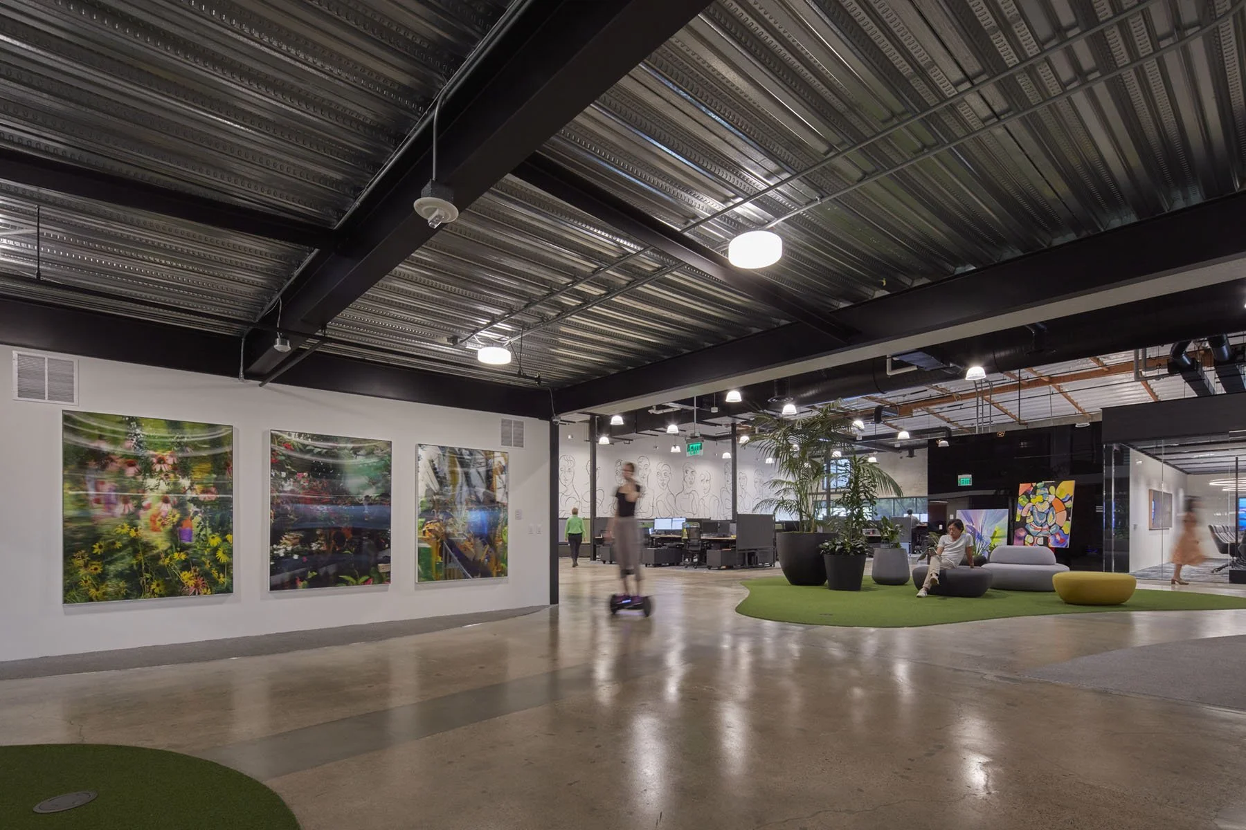 tricon-residential-tustin-art-gallery-social-workspace.jpg