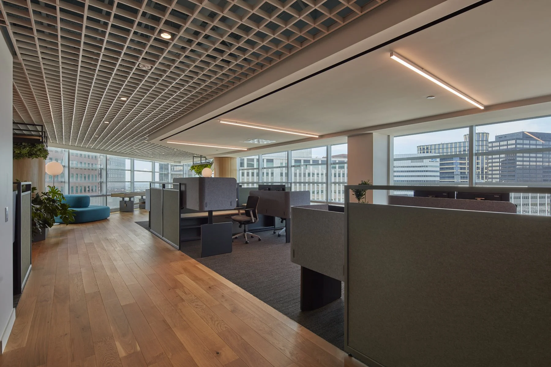 shamrock-capital-open-office-workstations-westwood.jpg