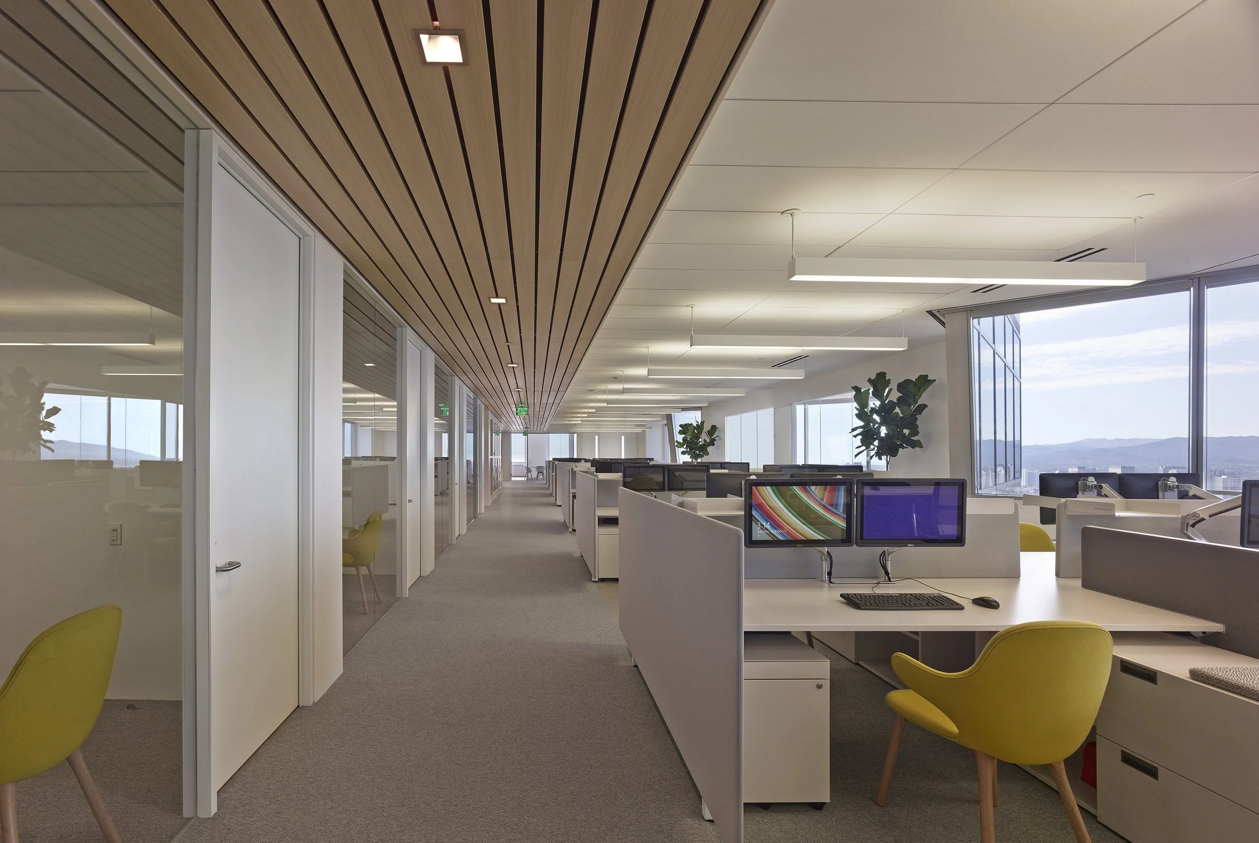 eli-edythe-broad-foundation-los-angeles-open-office-city-views.jpg
