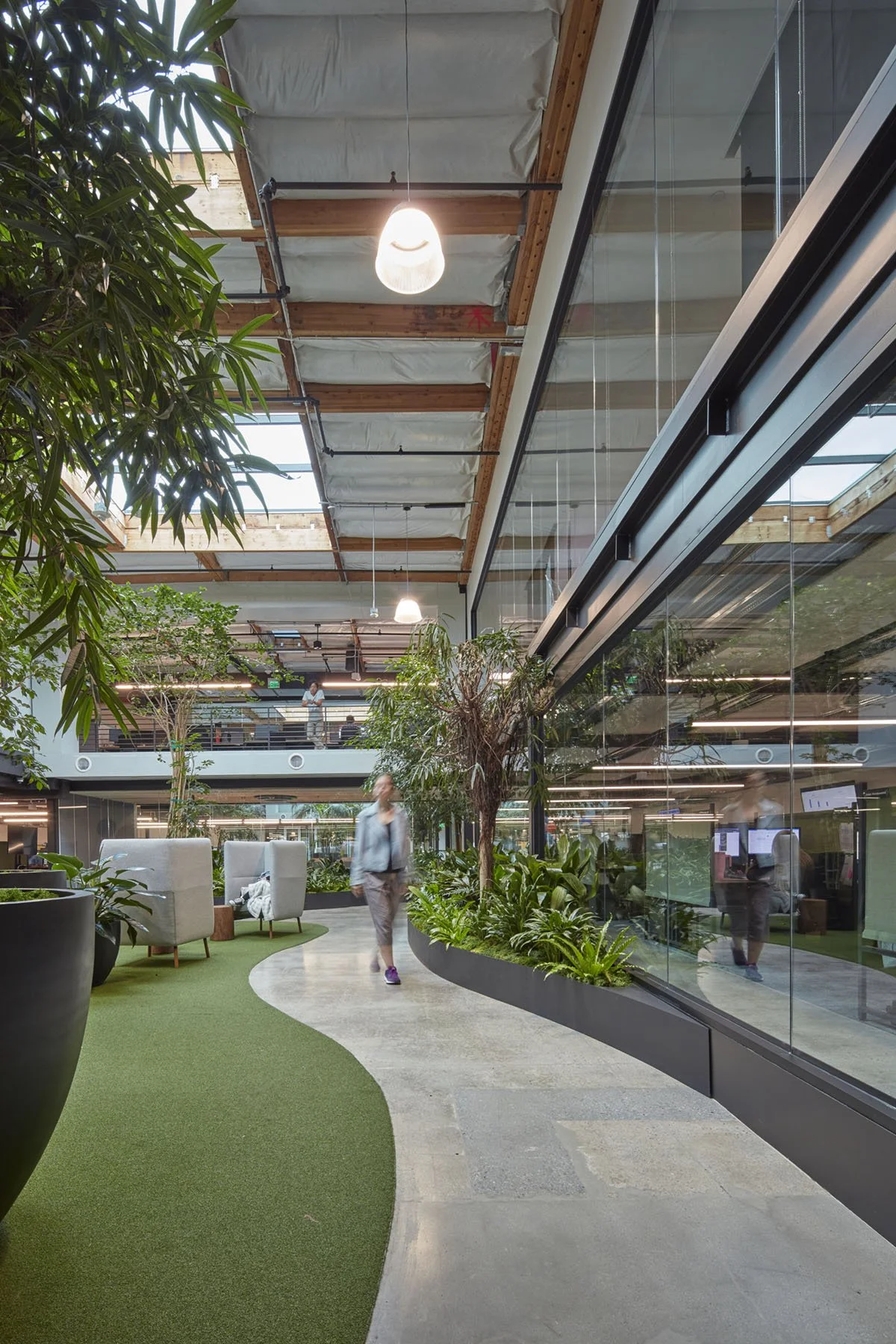 tricon-residential-tustin-interior-garden-workplace-walkway.jpg