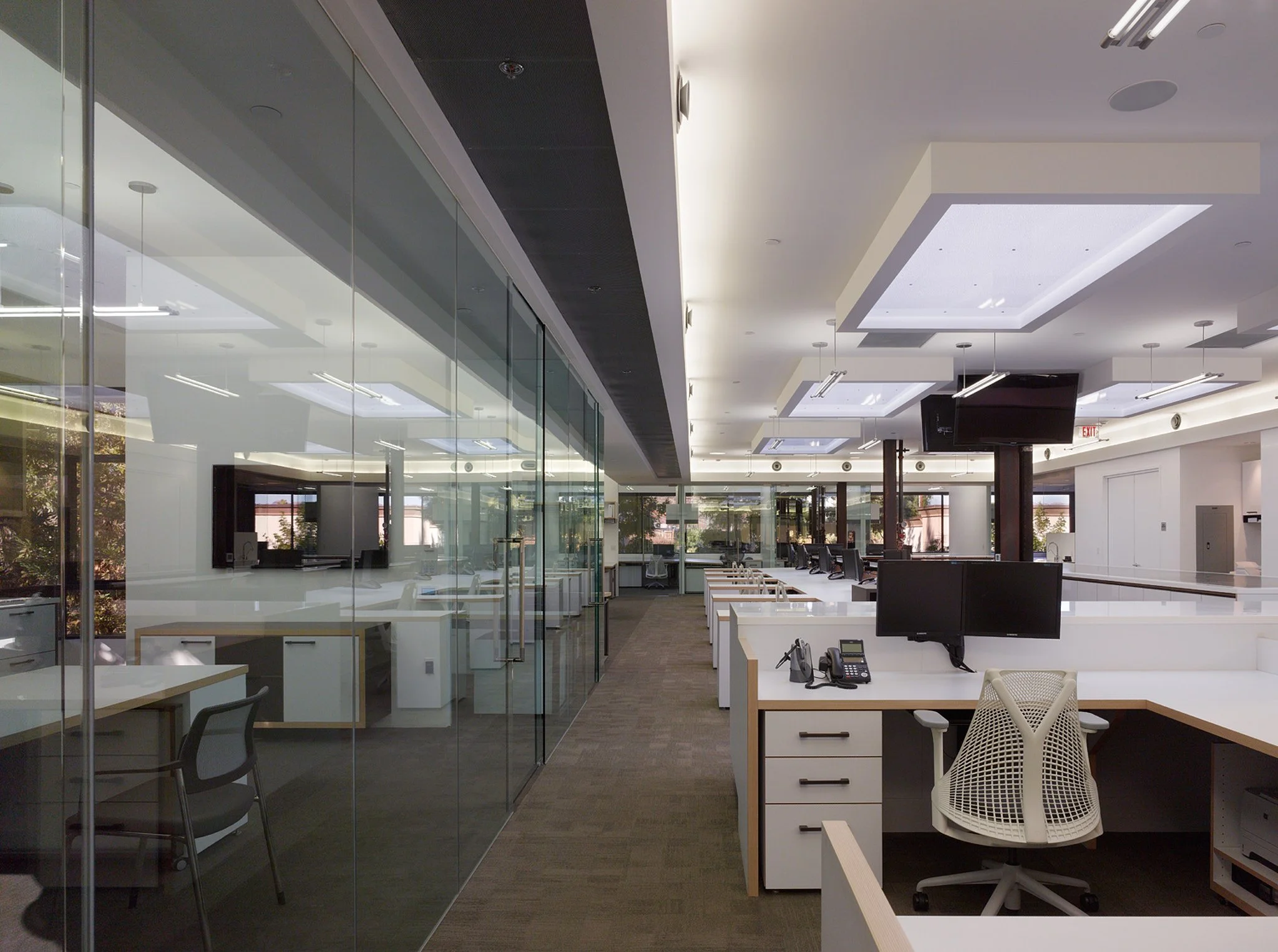 sierra-pacific-construction-san-fernando-valley-open-office-glass-workspaces.jpg