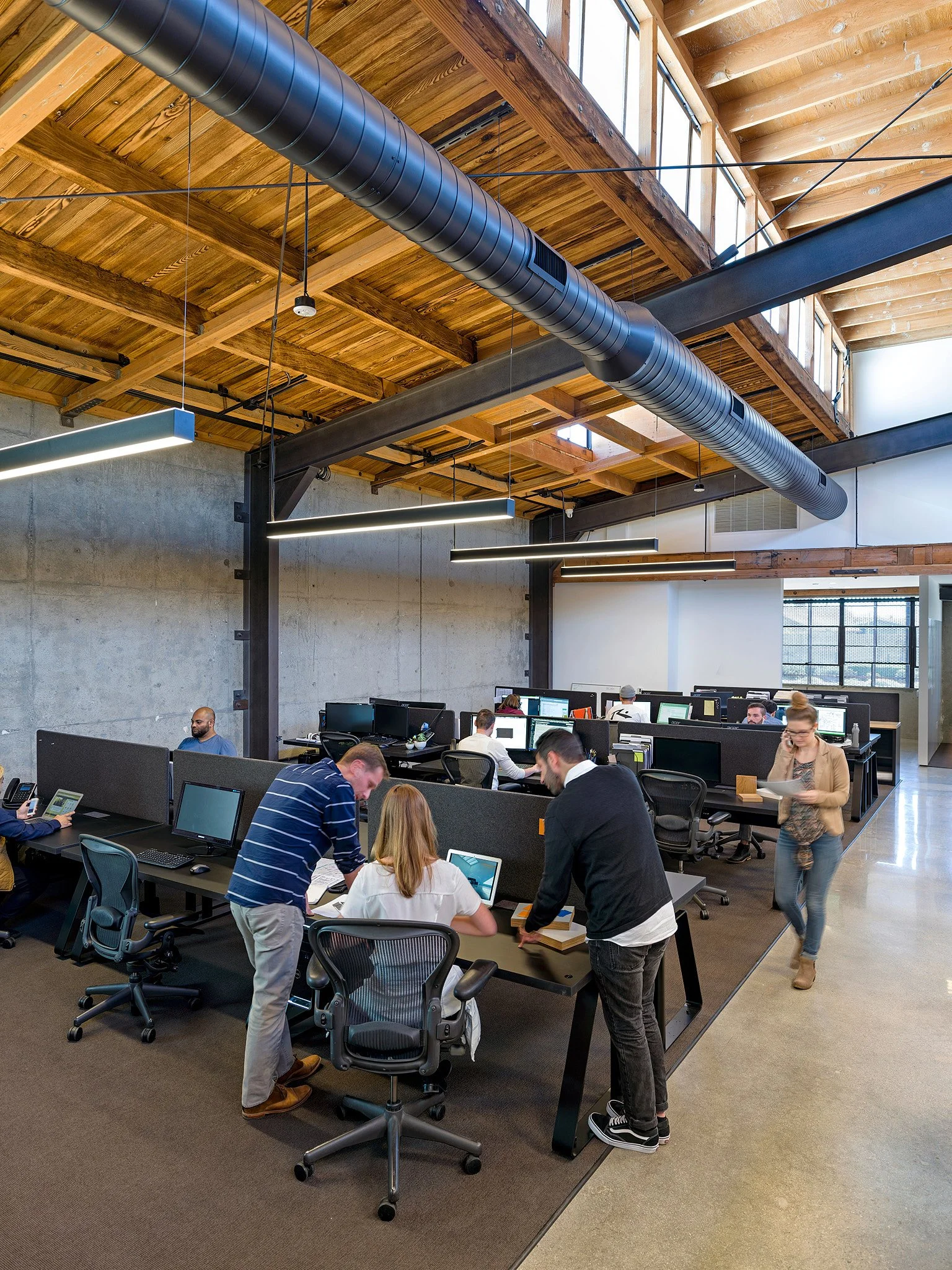 mash-studios-los-angeles-collaborative-open-office.jpg