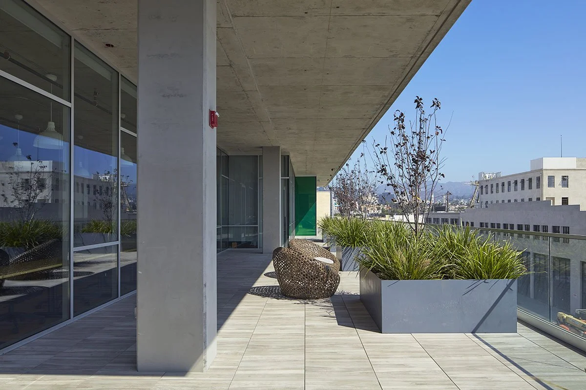 wework-925-la-brea-los-angeles-landscaped-office-terrace.jpg