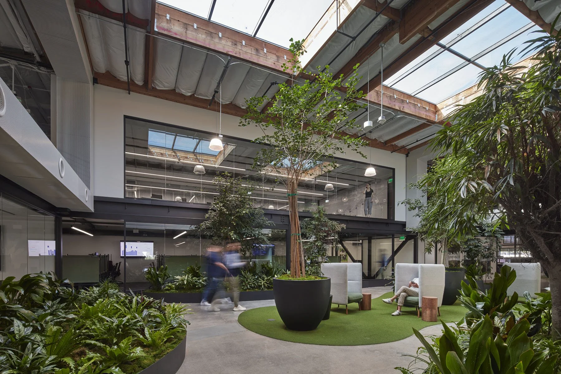 tricon-residential-tustin-daylit-interior-garden-courtyard.jpg
