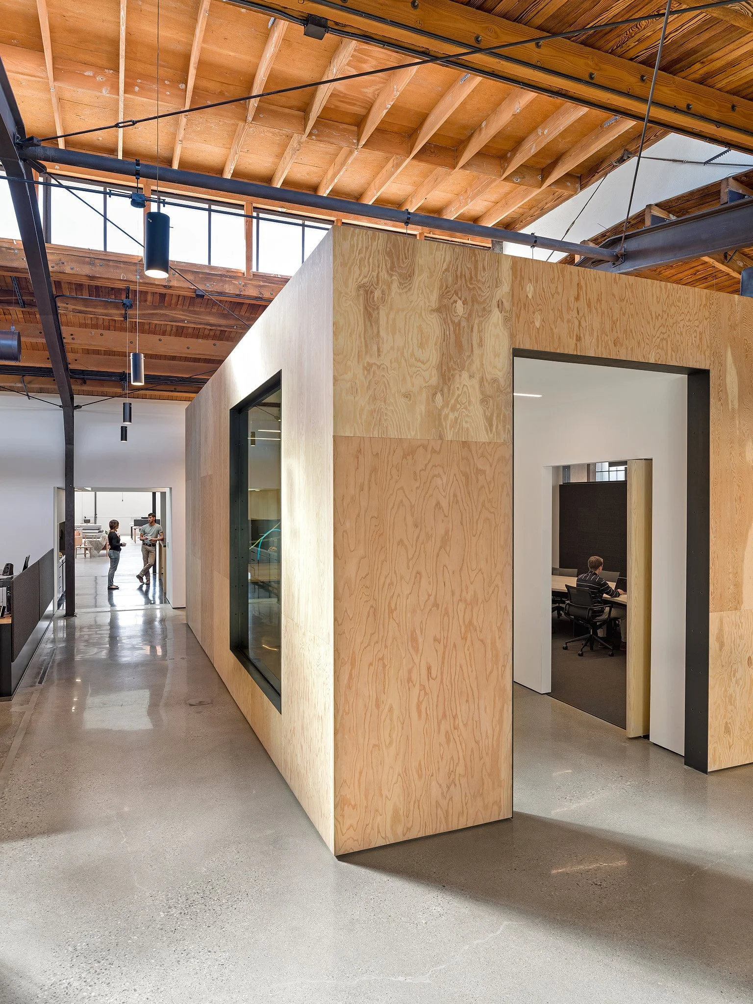 mash-studios-los-angeles-plywood-meeting-room-volumes.jpg