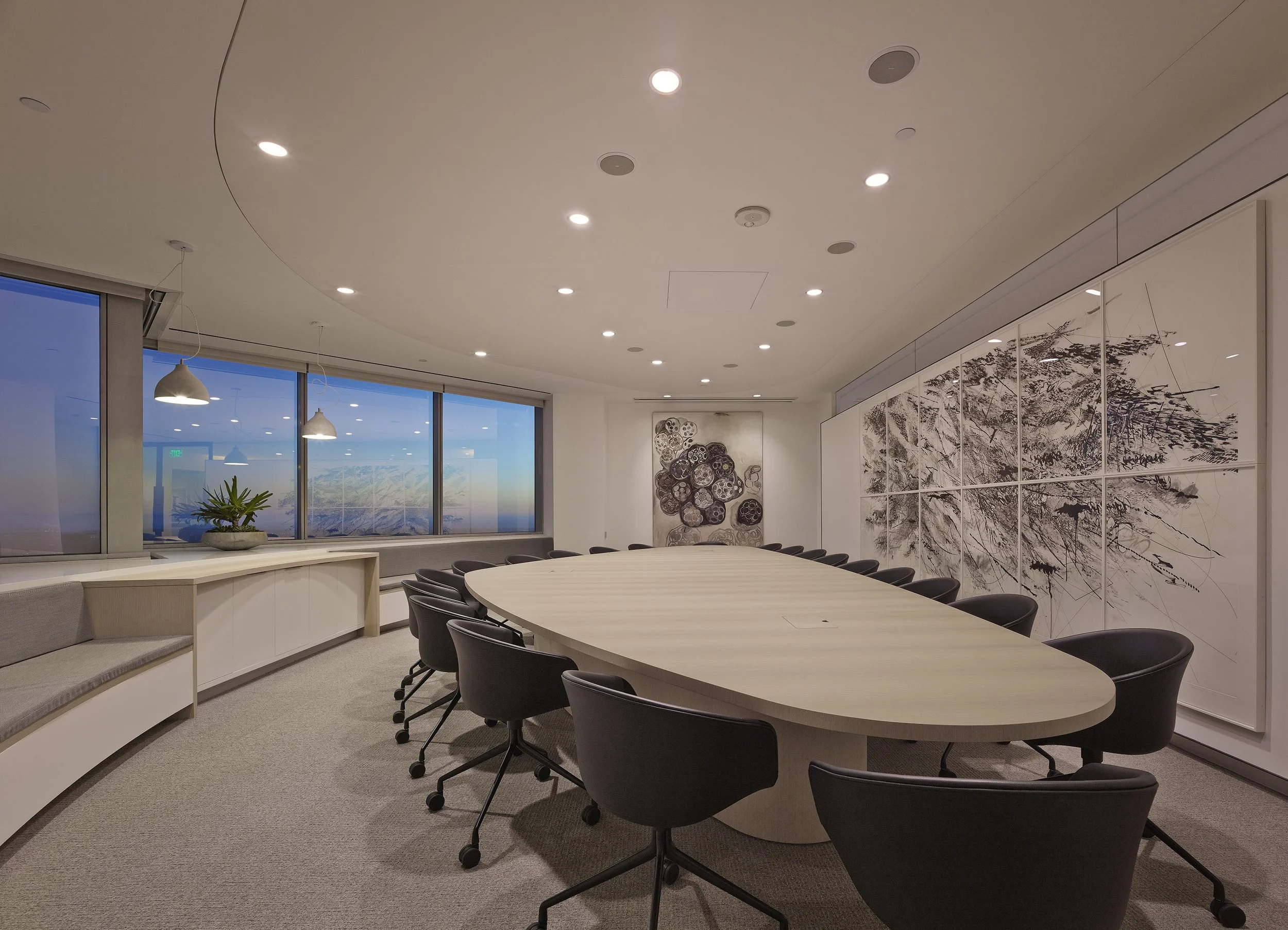 eli-edythe-broad-foundation-los-angeles-boardroom-art-gallery.jpg