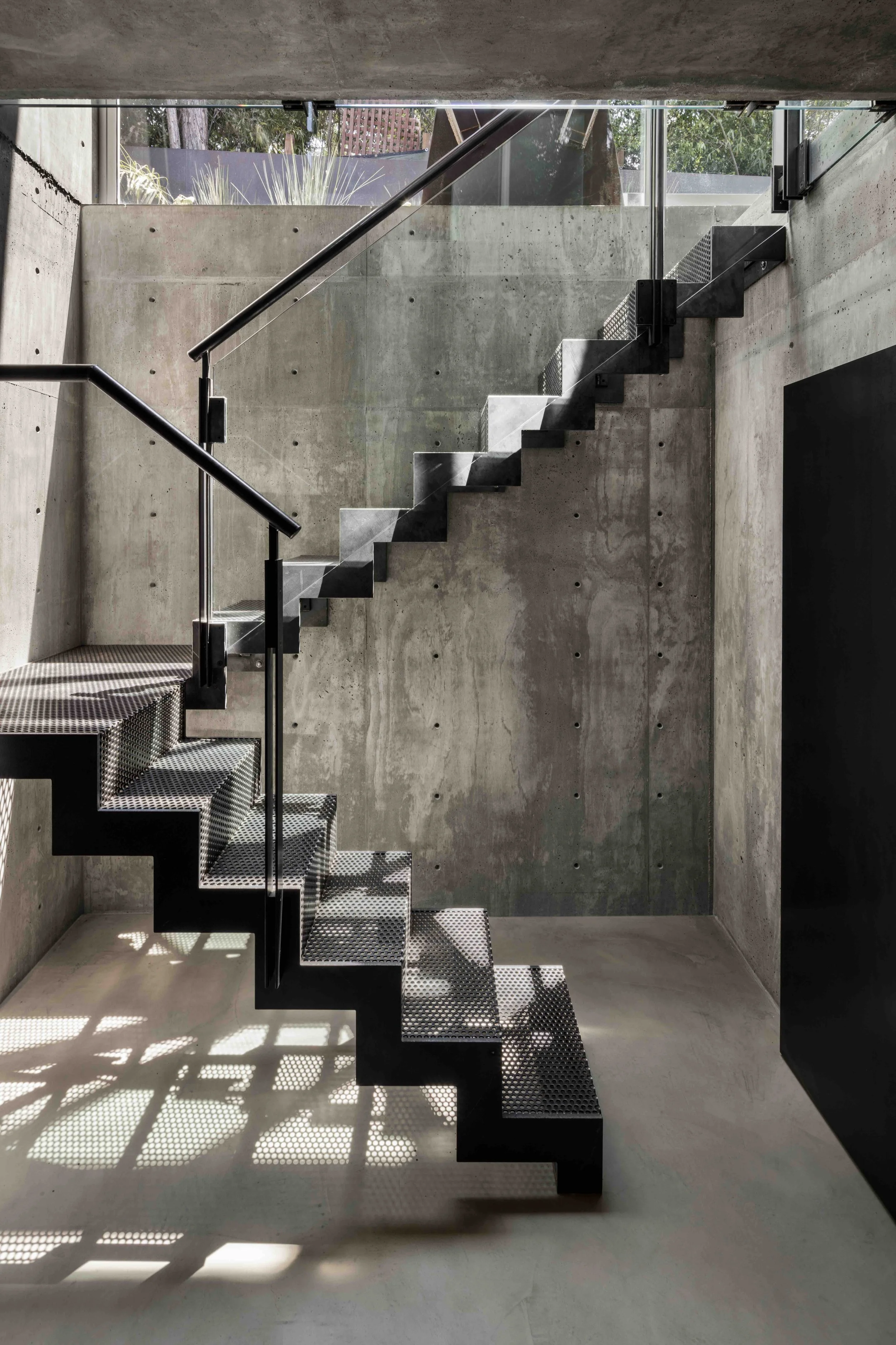 skyline-residence-concrete-Steel-stair-detail.jpg