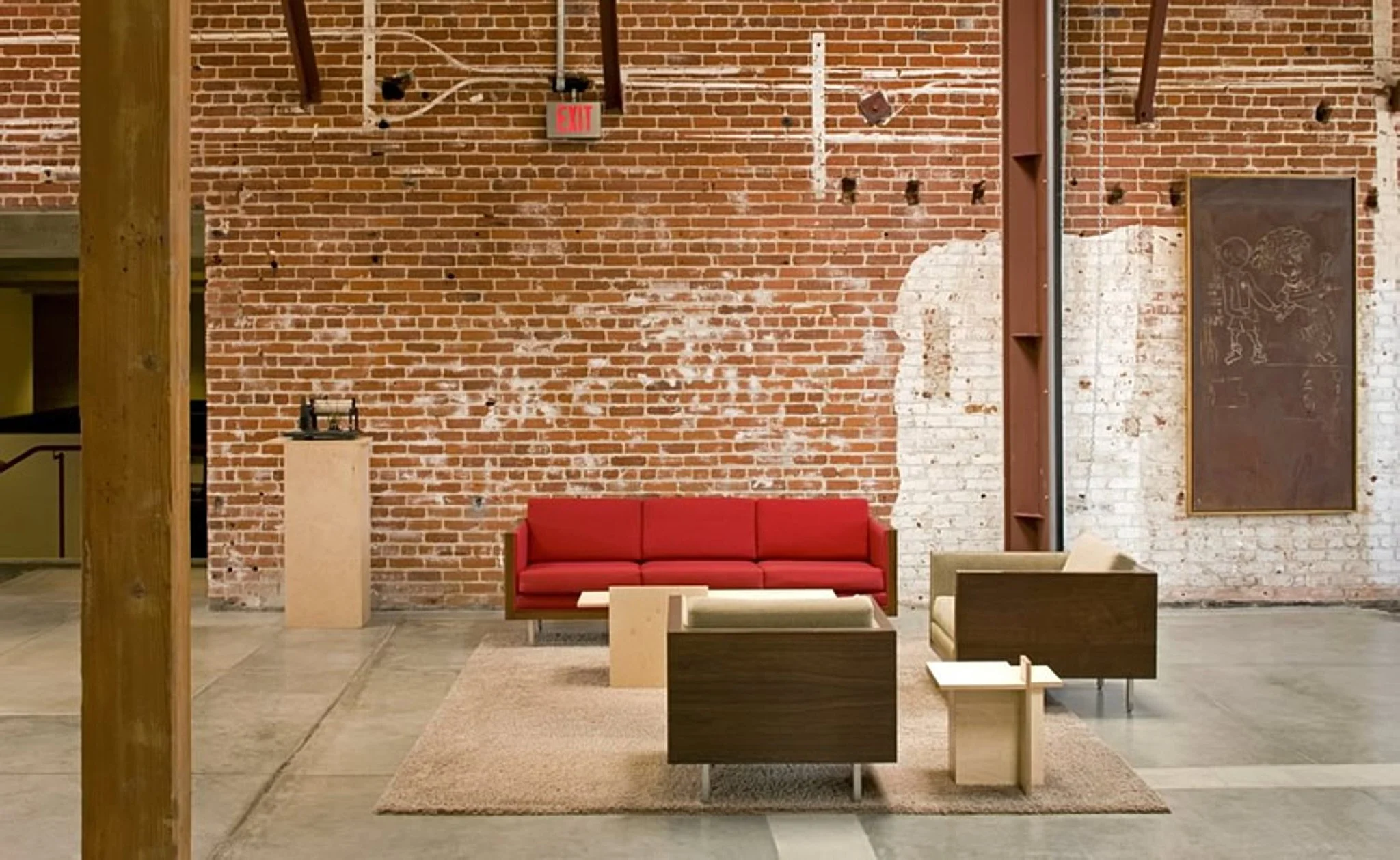 biscuit-filmworks-los-angeles-lounge-seating.jpg