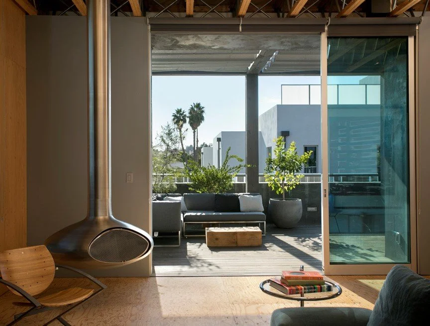anacapa-townhouse-fireplace-outdoor-terrace.jpg