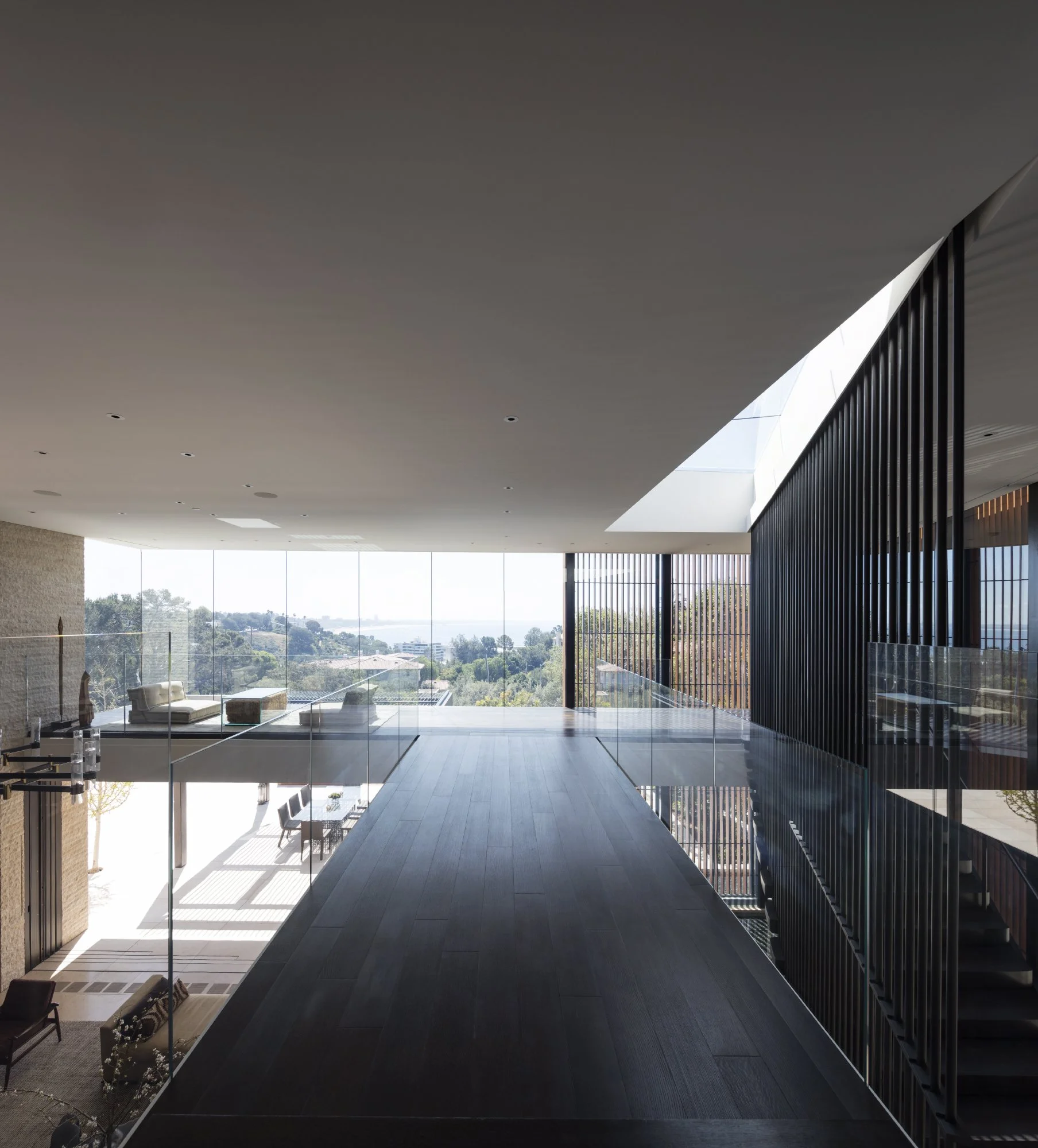 donaldson-partners-tramonto-residence-pacific-palisades-interior-bridge-skylight.jpg