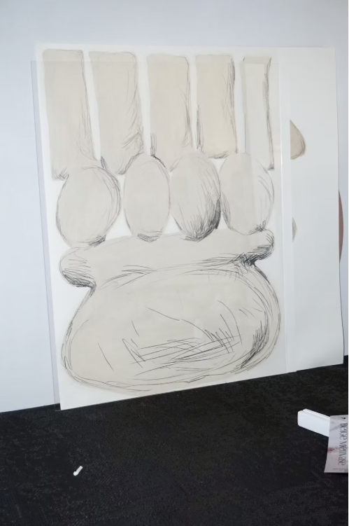 Beige Men Vase 2_2020_installation view.png