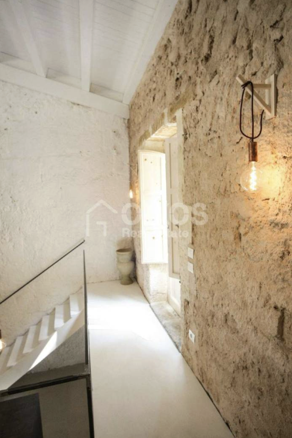 An Artist's Loft in the Heart of Noto