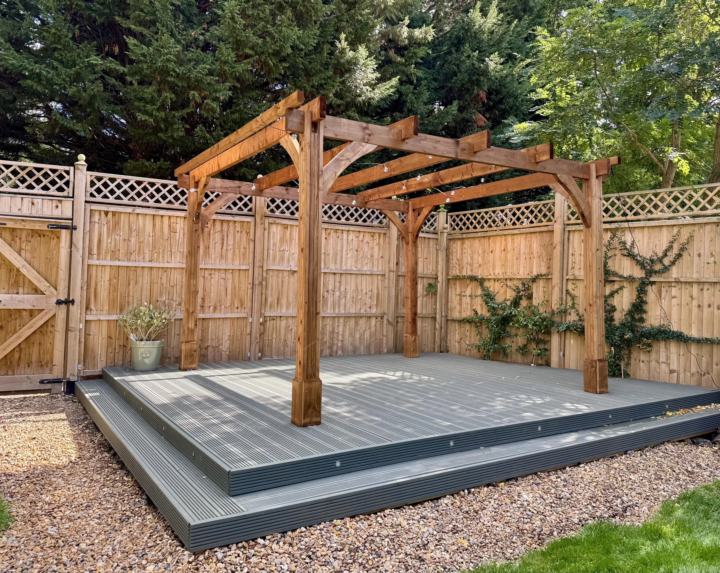 pergola.jpg