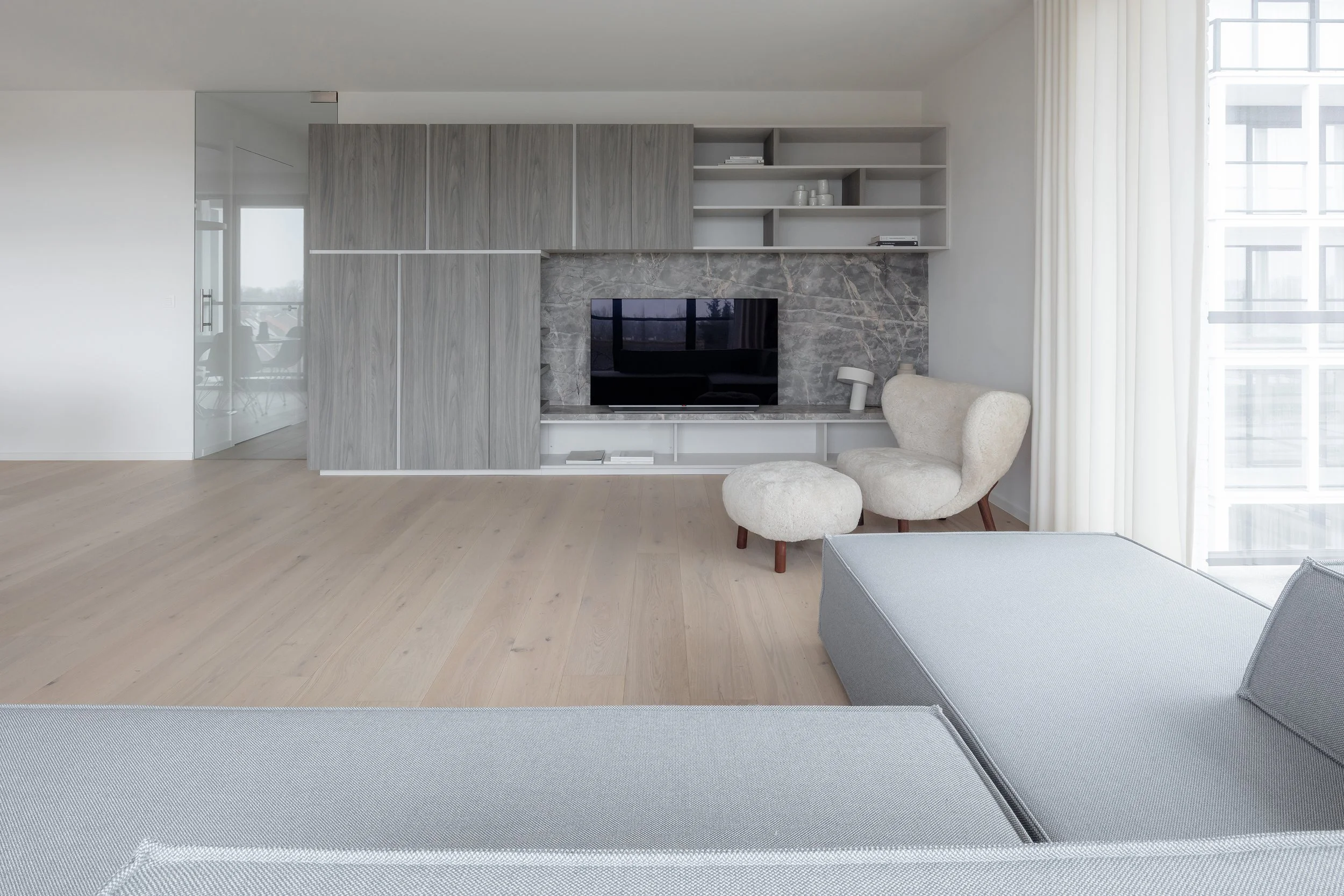 Interieur appartement in Cadzand ingericht voor vakantieverhuur met focus op comfort en efficiënte indeling