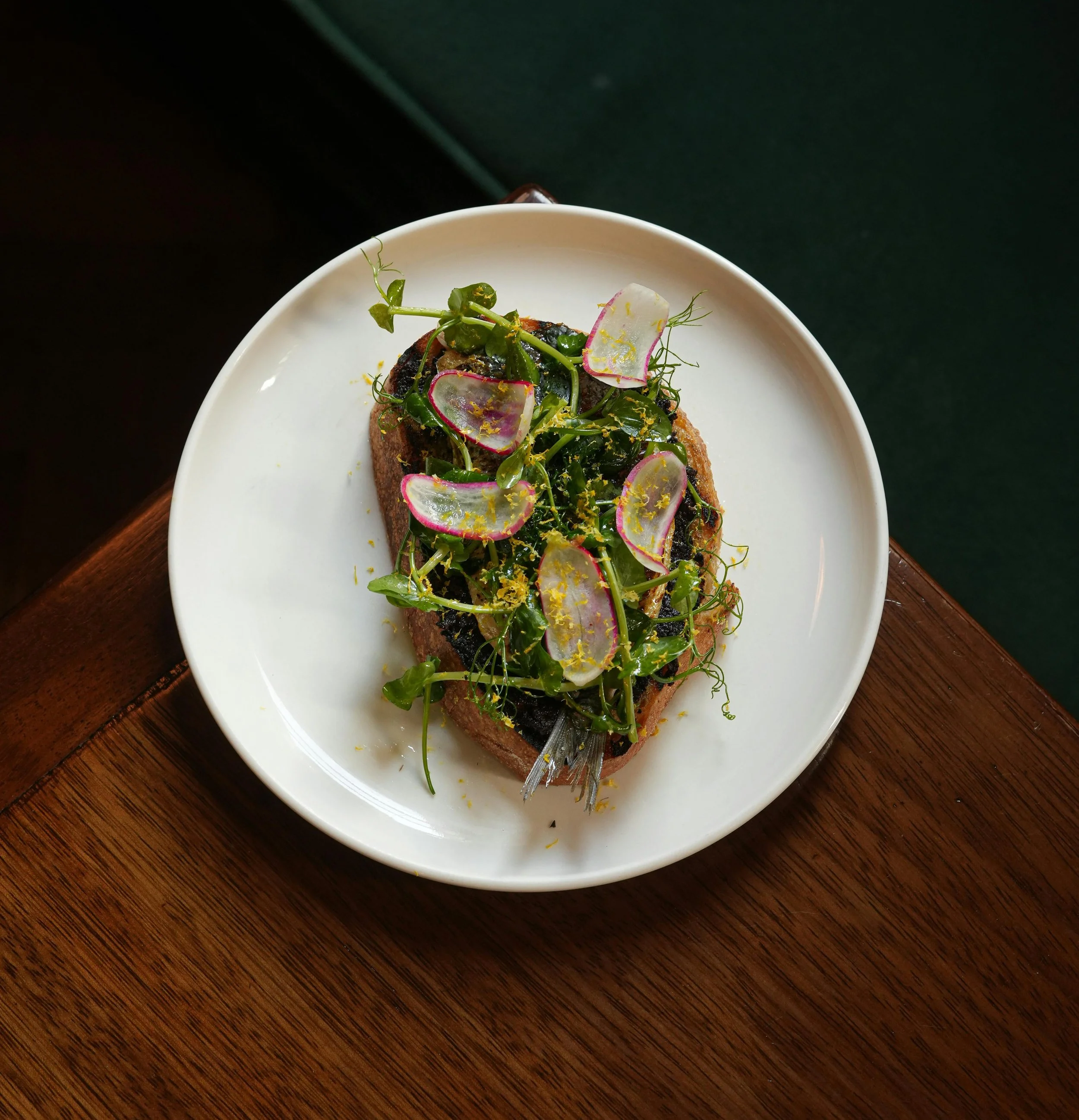 TOSTADAS DE AGUACATE ESPECIADO&nbsp;