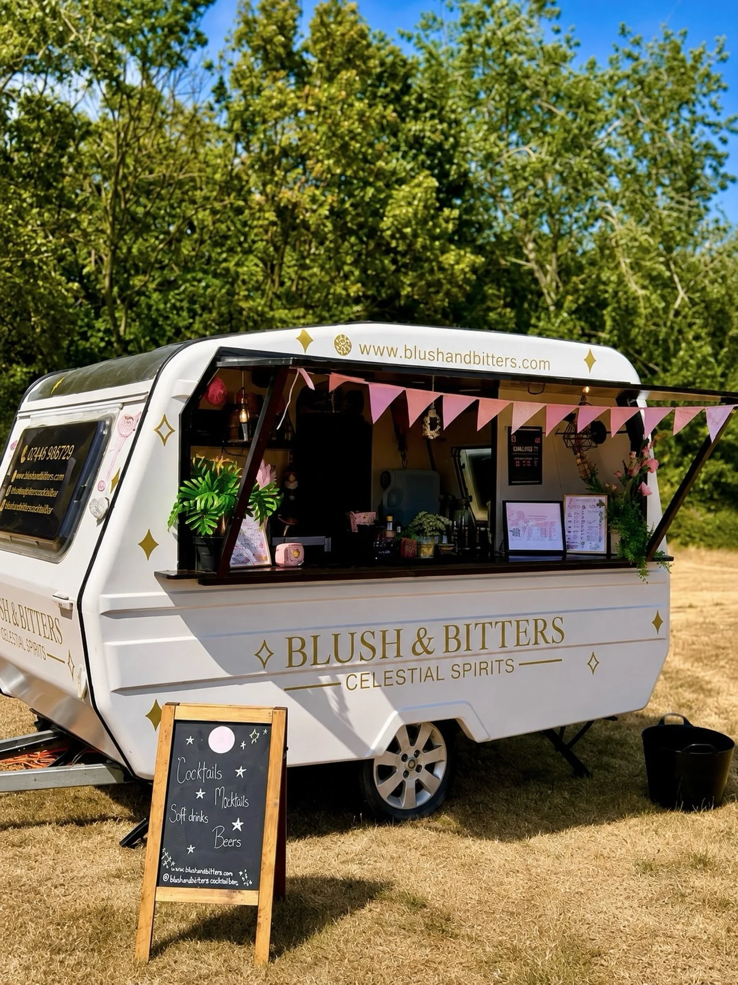 We had a lovely day at the Car &amp; Bike Show in South Woodham yesterday! 🚗🏍️

A huge thank you to everyone who stopped by the Blush &amp; Bitters bar for a cocktail, mocktail or soft drink. It was lovely meeting so many new faces and being part o