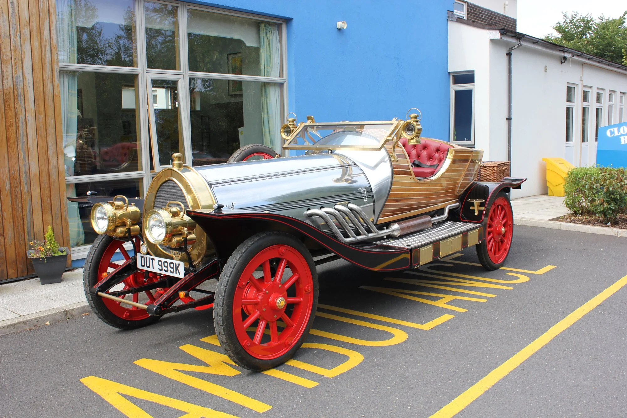 Chitty chitty bang bang replica
