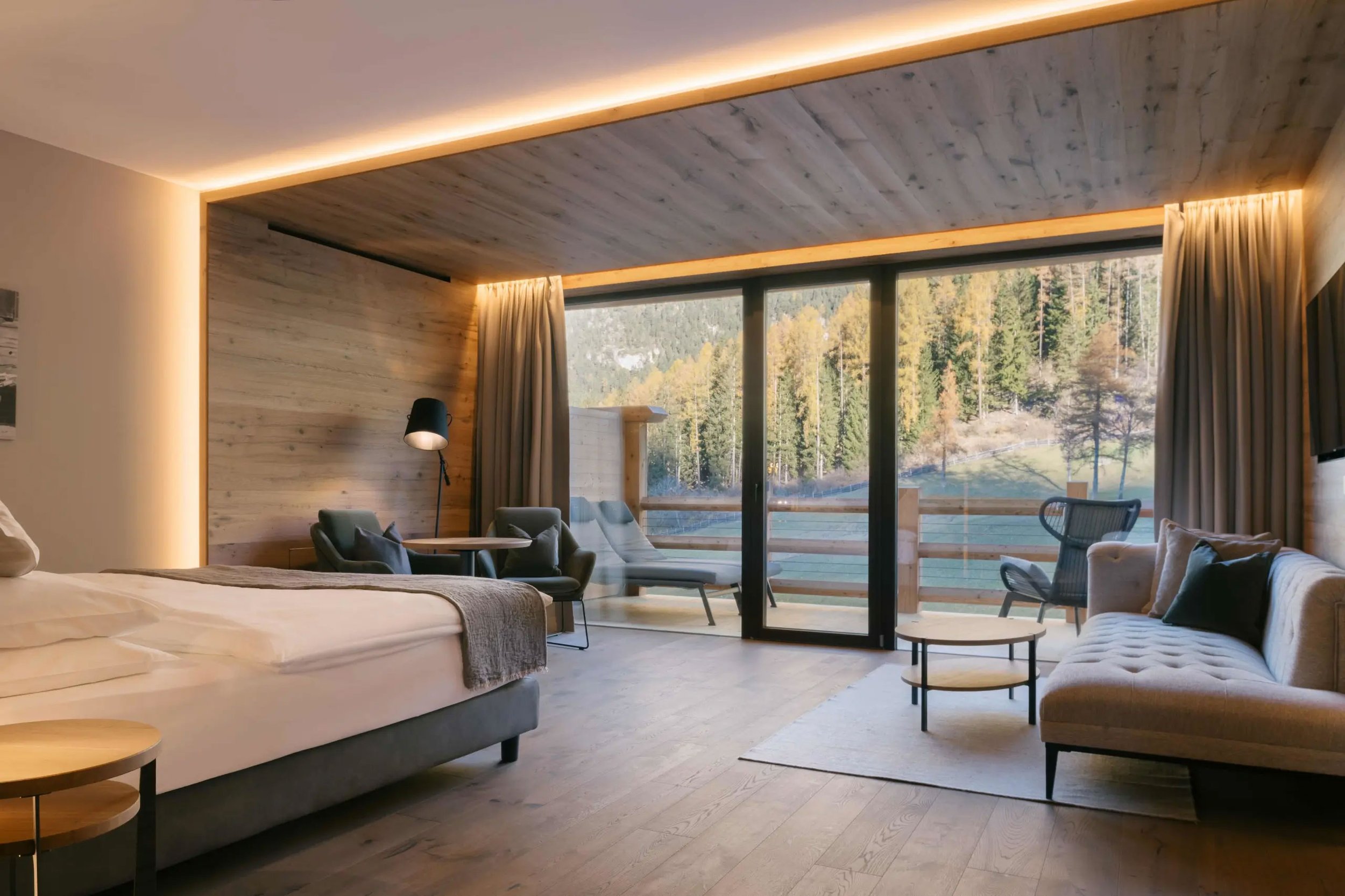 Peak Retreat: Premium Double Room (Shared)