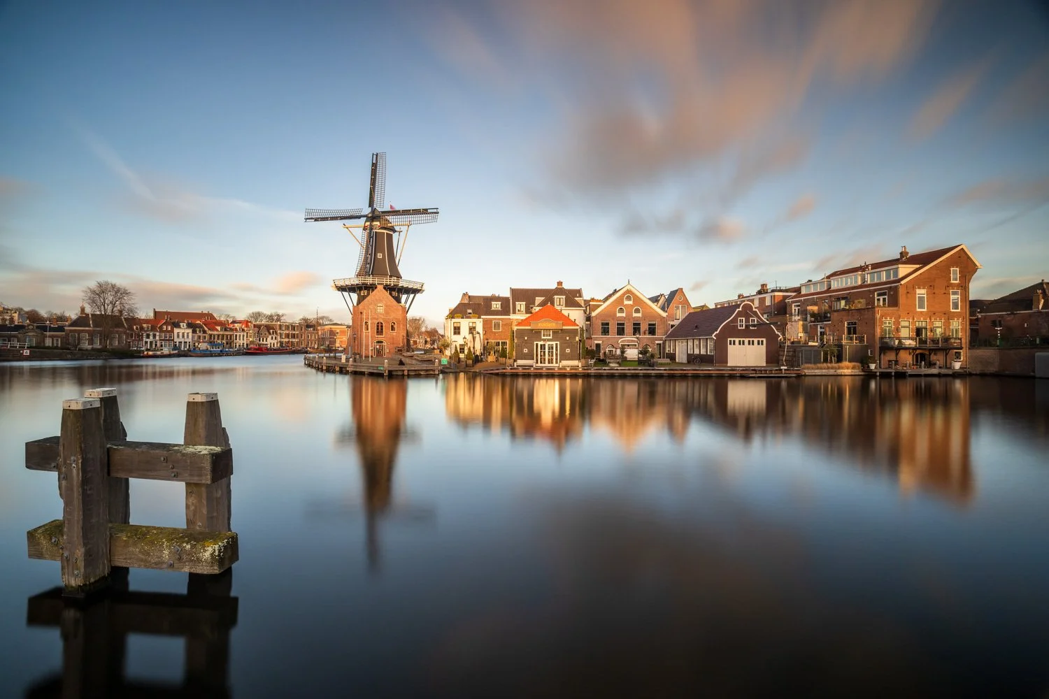 Haarlem - Molen de Adriaan.jpg