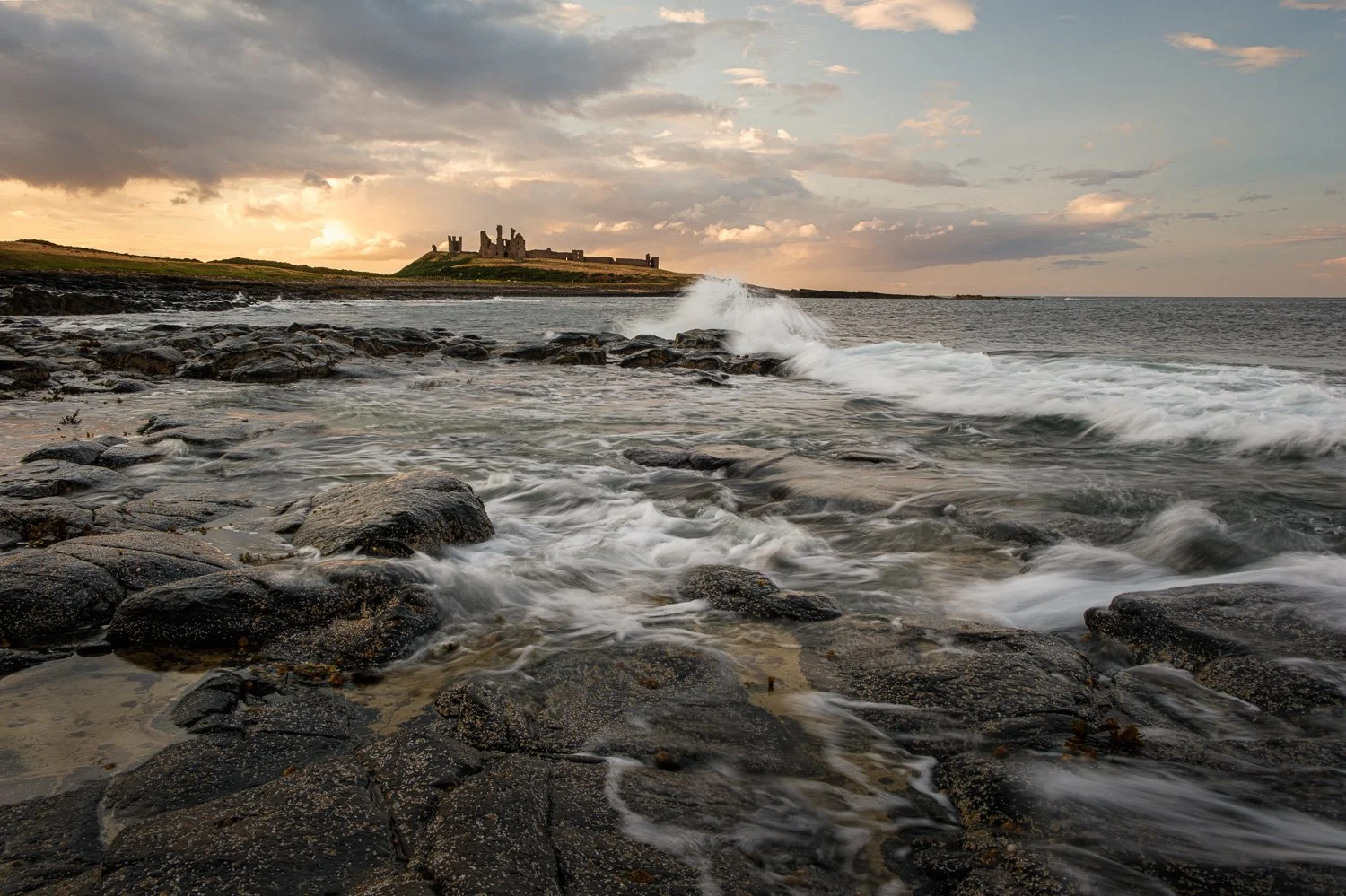 Dunstanburgh Castle Northumberland Engeland.jpg