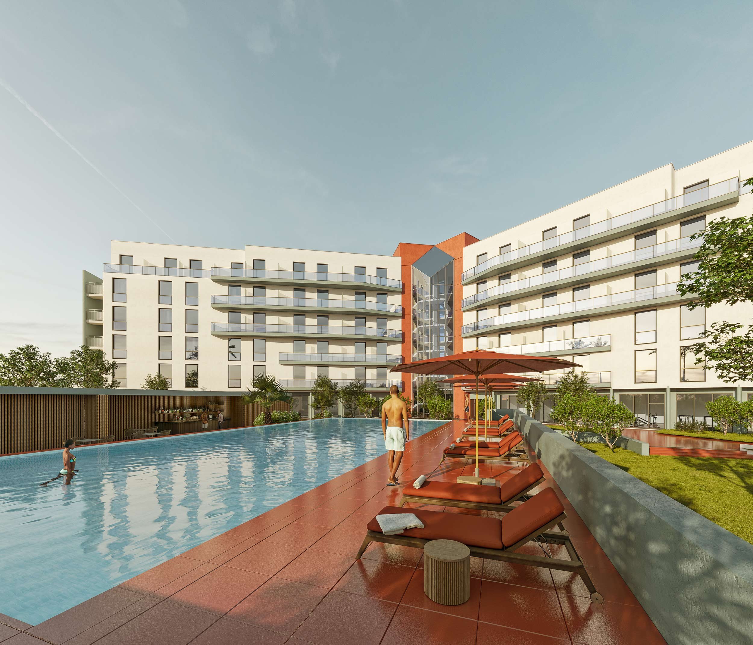 Vue d'une piscine dans une résidence moderne avec personnes profitant de la piscine, chaise longue et parasol.